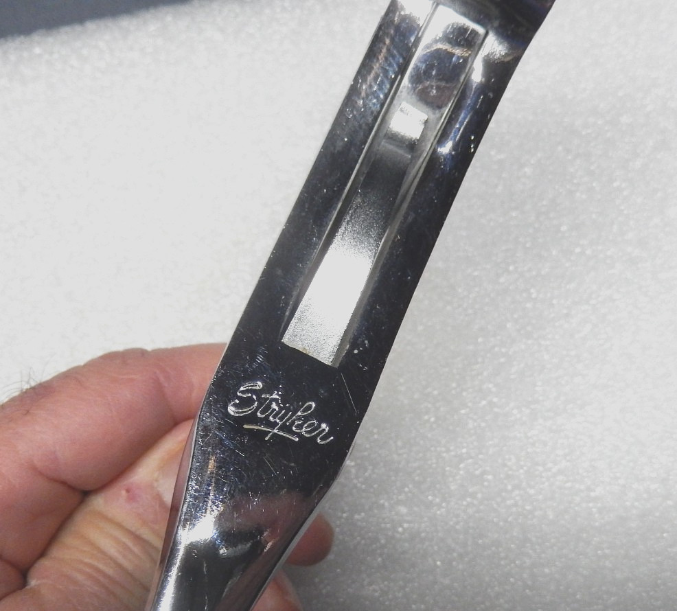 Vintage STRYKER 3 Prong Cast Spreader