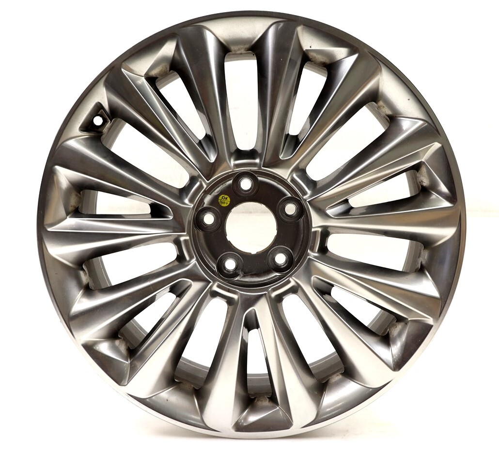 NEW OEM 20"x7.5" Hyper Silver Alloy Wheel Rim 52910S8330 for Palisade 2020-2022