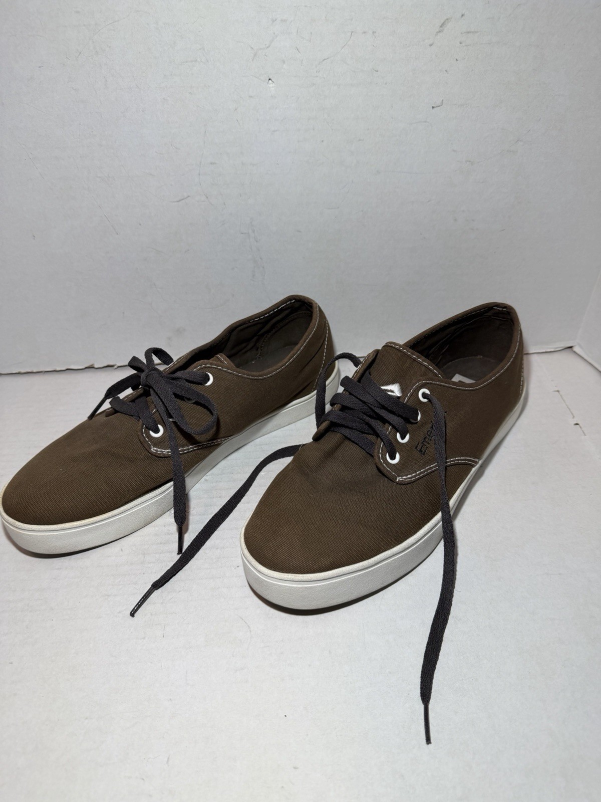 Emerica Skate Shoes Size 10