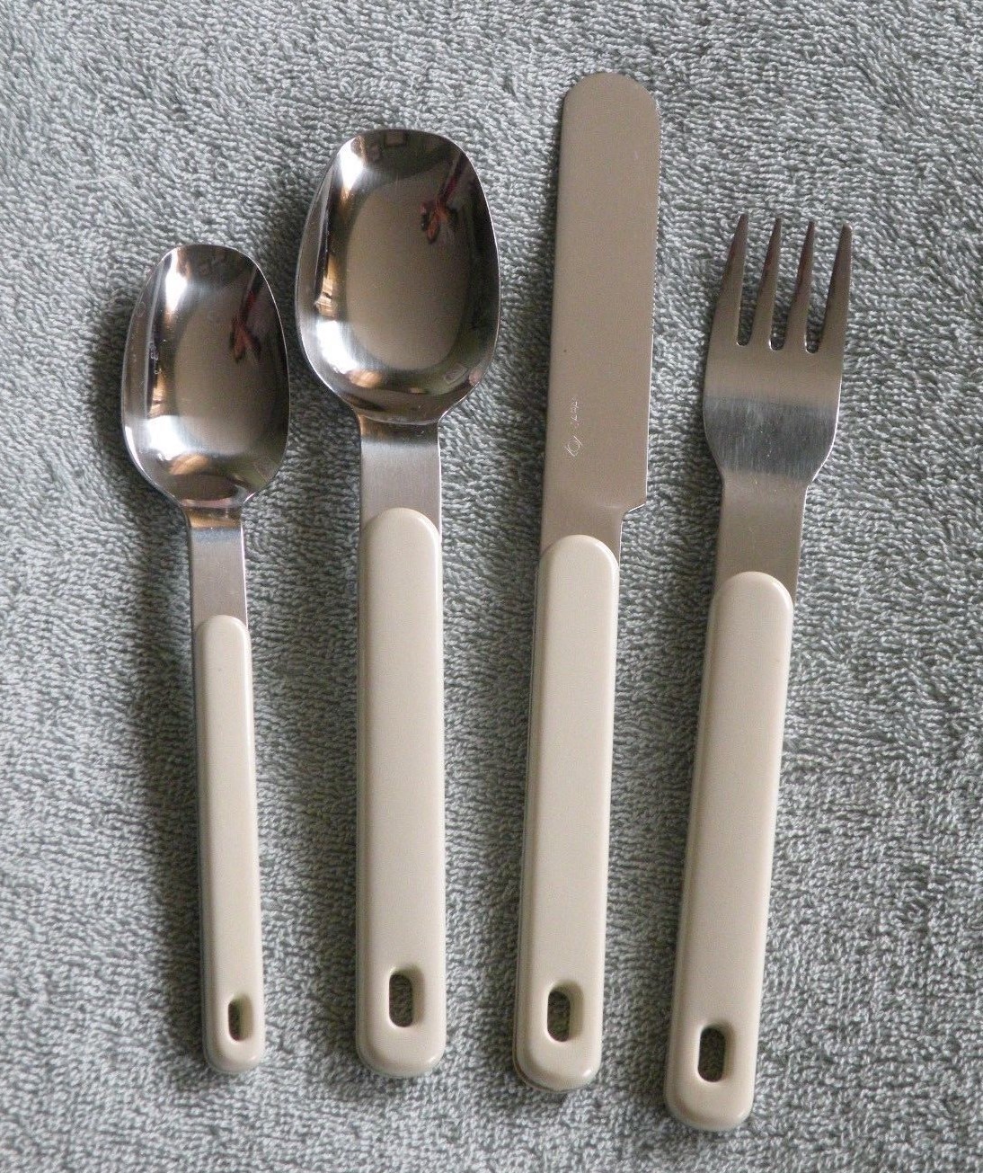 WHITE -  NORTHLAND - Oneida Stainless Silverware / Flatware - CHOICE