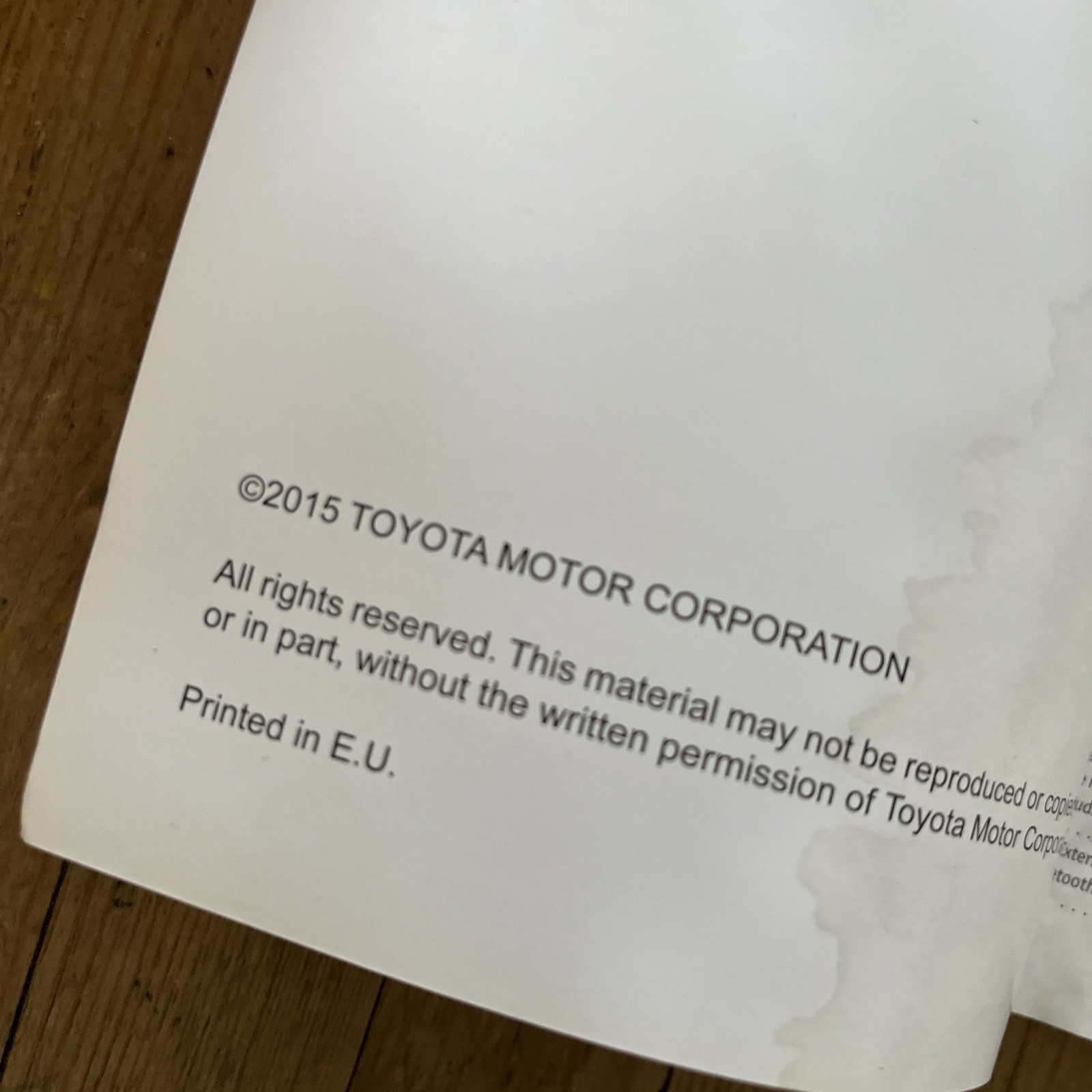 09-15 TOYOTA AVENSIS OWNERS MANUAL HANDBOOK + NAVIGATION & WALLET 2015 Re20698