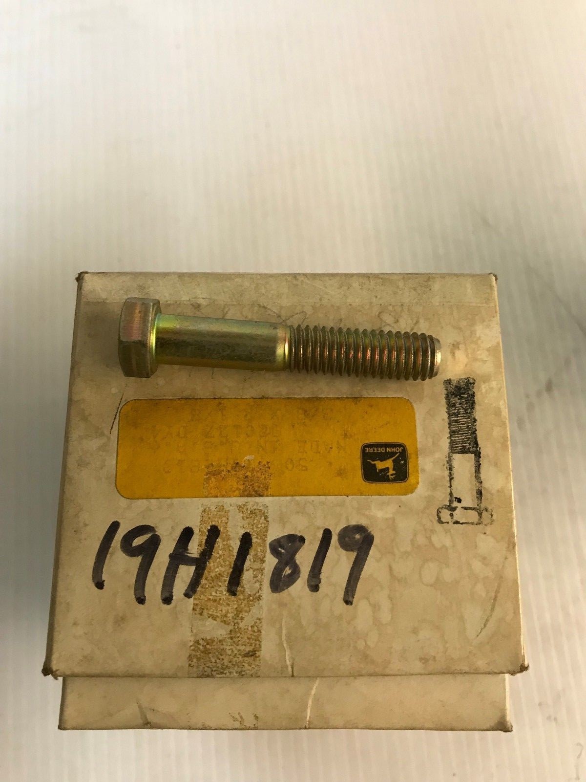 19H1819 GENUINE John Deere  CAP SCREW