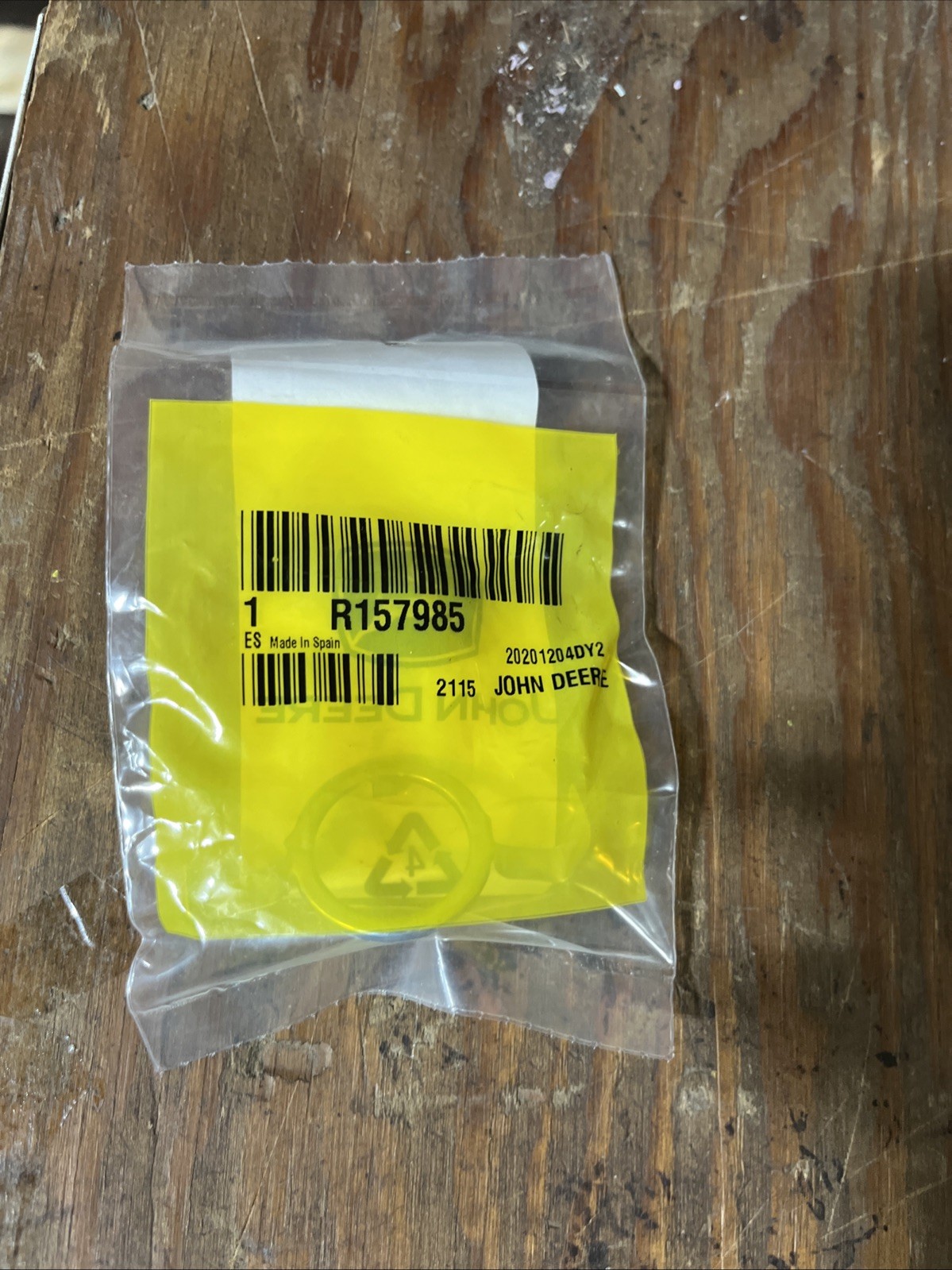 John Deere Bulb Retaining Clip R157985