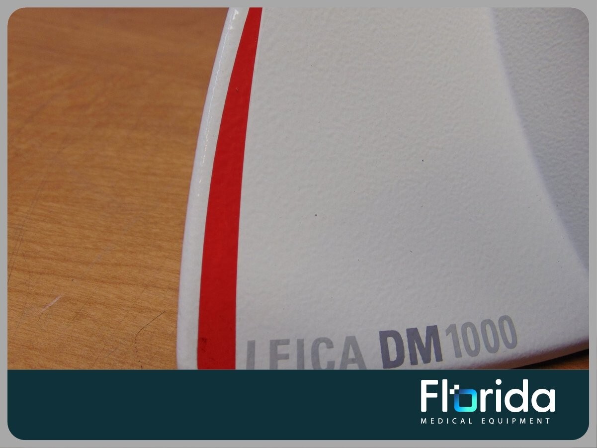 LEICA DM1000 MEDICAL LABORATORY MICROSCOPE
