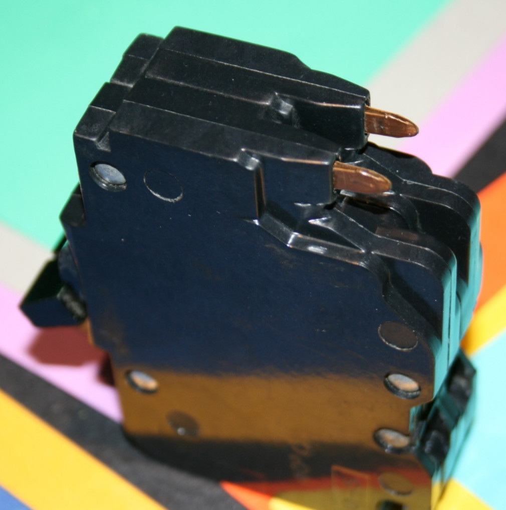 FEDERAL PACIFIC 30 AMP 2-POLE BREAKER TYPE NC THIN DOUBLE POLE