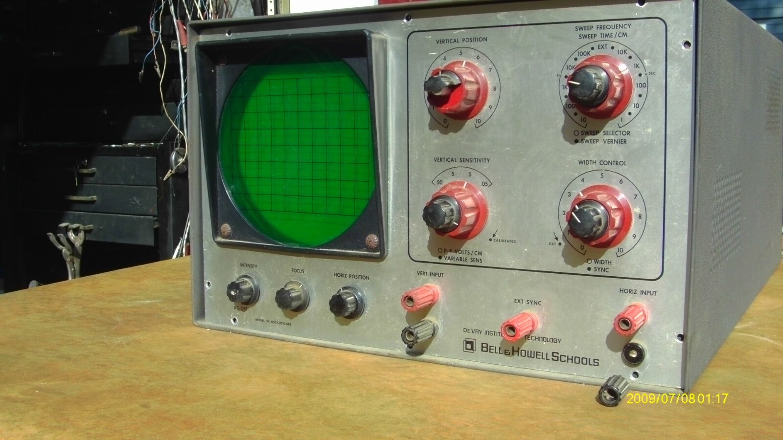 Bell & Howell School Model 34   Oscilloscope