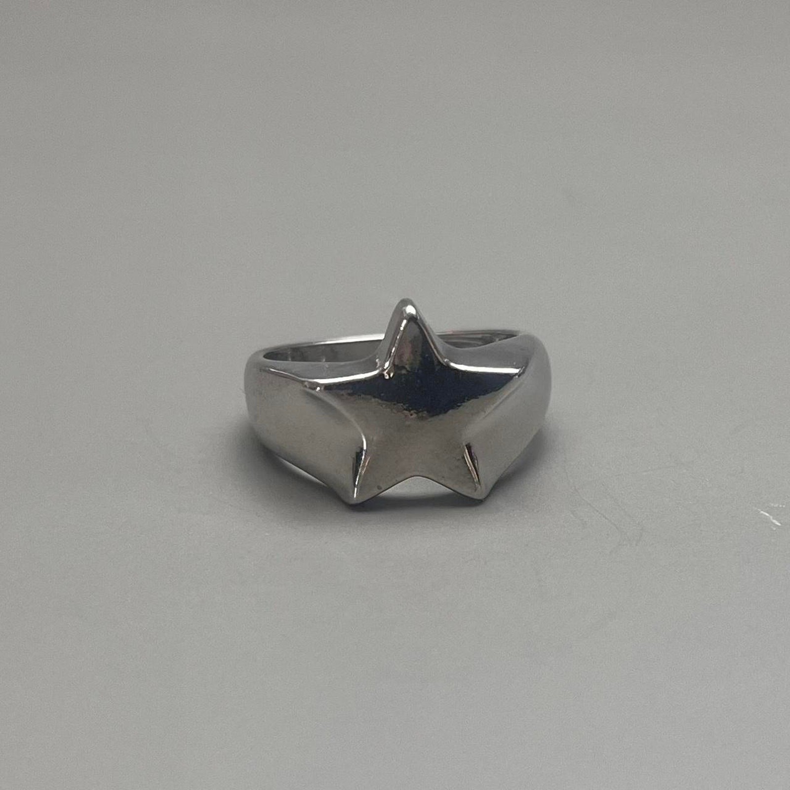 Y2K Vintage Silver Star Ring – Size 8, Unisex, Brand New