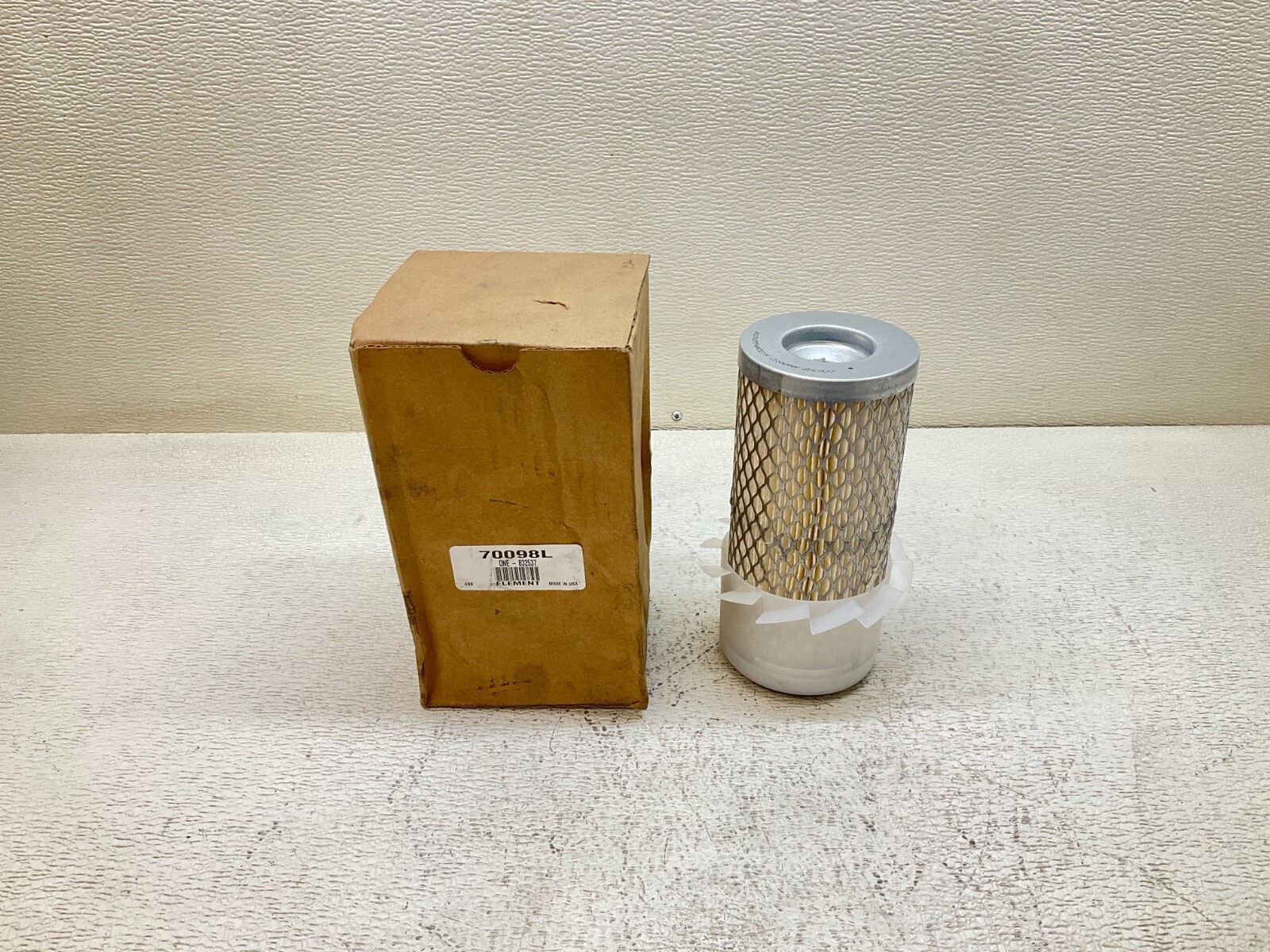 ONE 70098L Filter Element 832537 New (TSC)