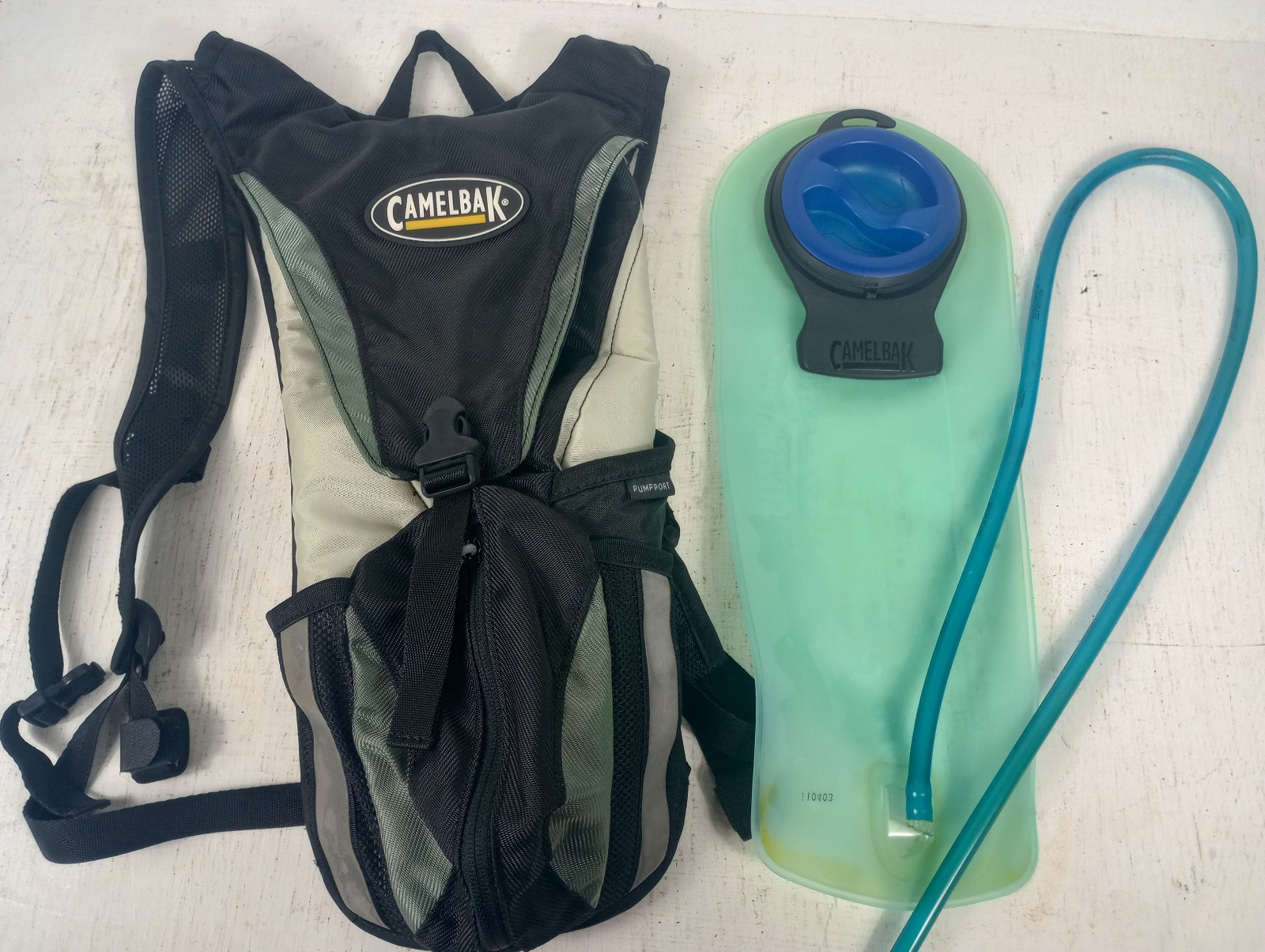 Camelbak Hydration Pack Running Bag w/ Bladder