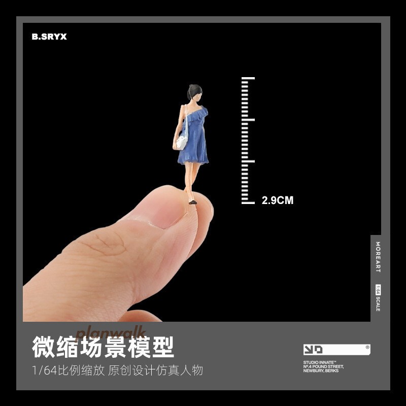 2PC Dress Girl Model Miniatures 1:64 Scale Beautiful Passerby Street Figures