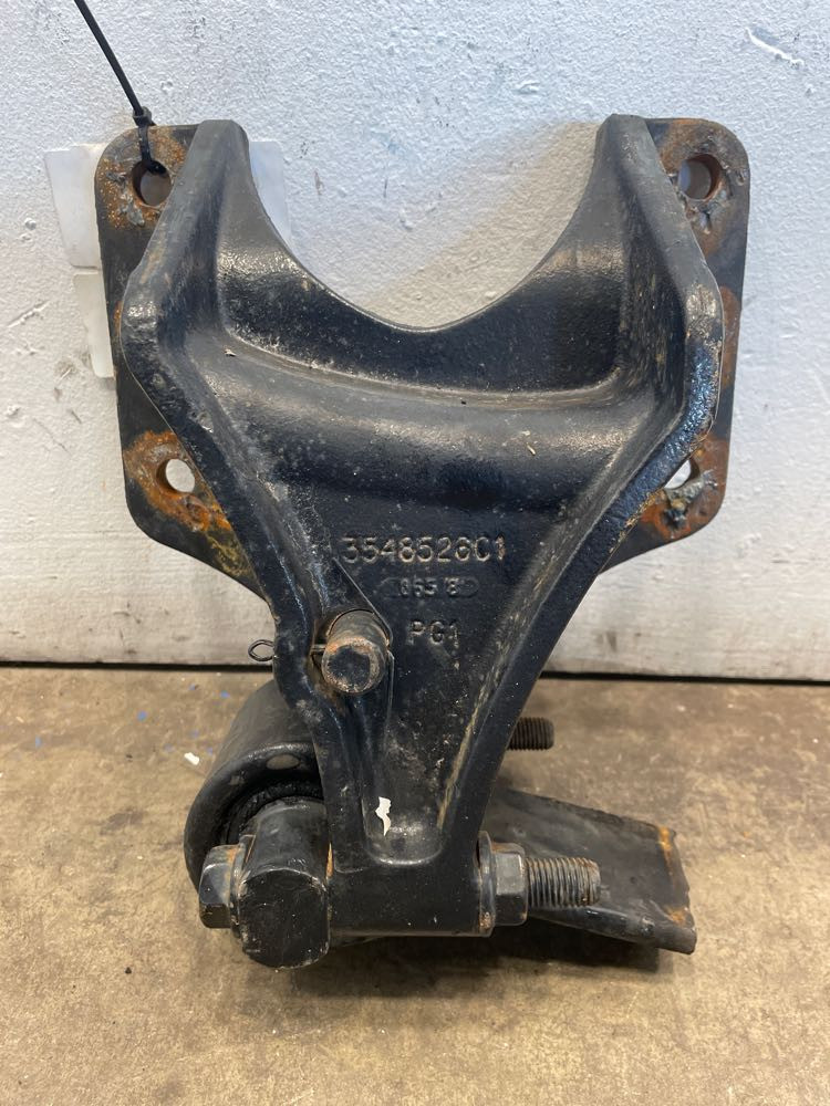 2008 Ford F750 Suspension Bracket (641-12472)