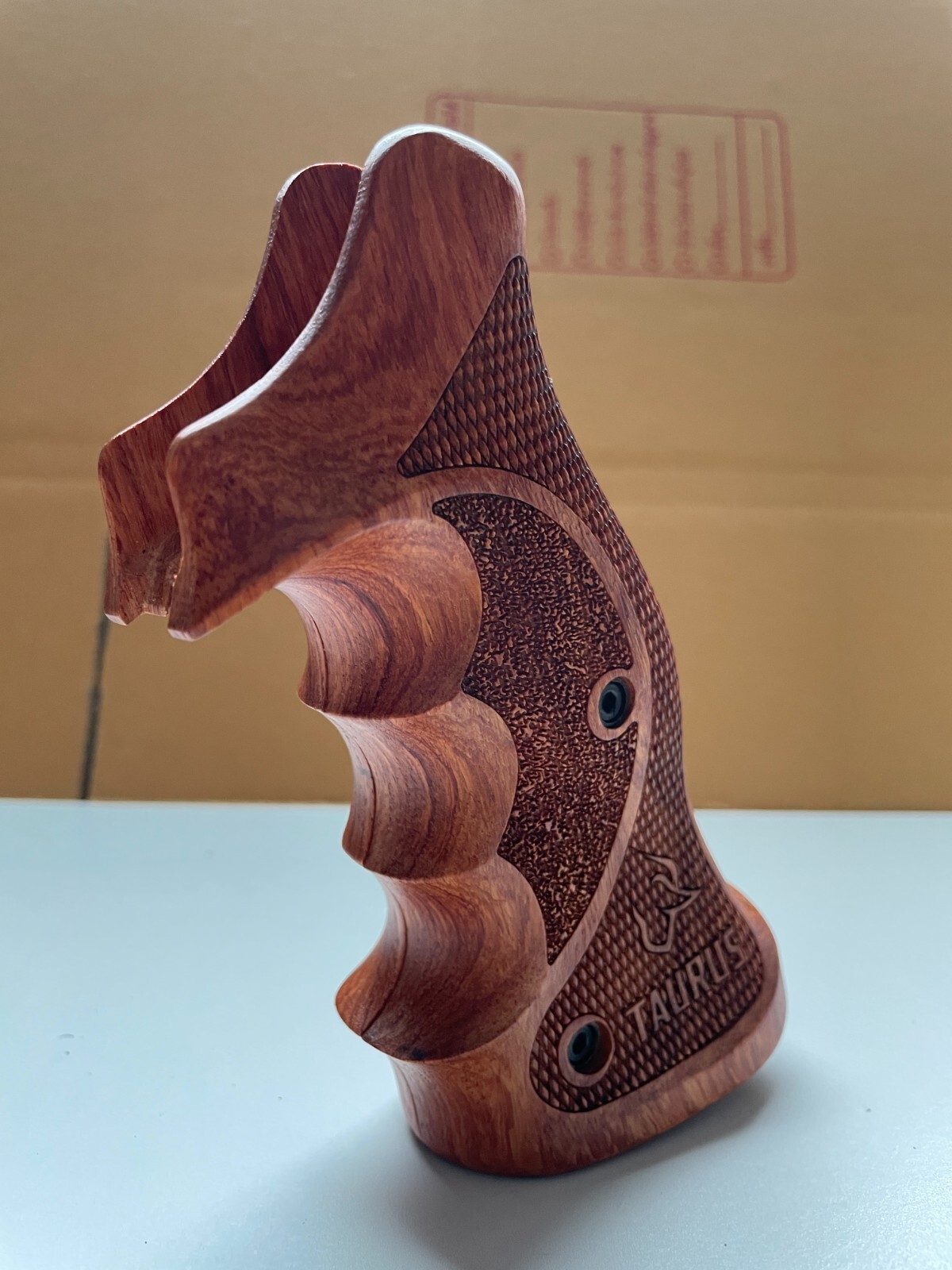 New Prof. Grips For Taurus TRACKER/JUDGE 17 44 415 425 450 617 627 692 Checker04