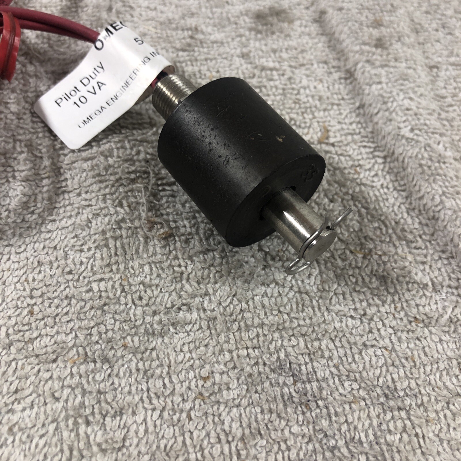 Omega Engineering Vertical Level Switch 50-240 VAC (4509)