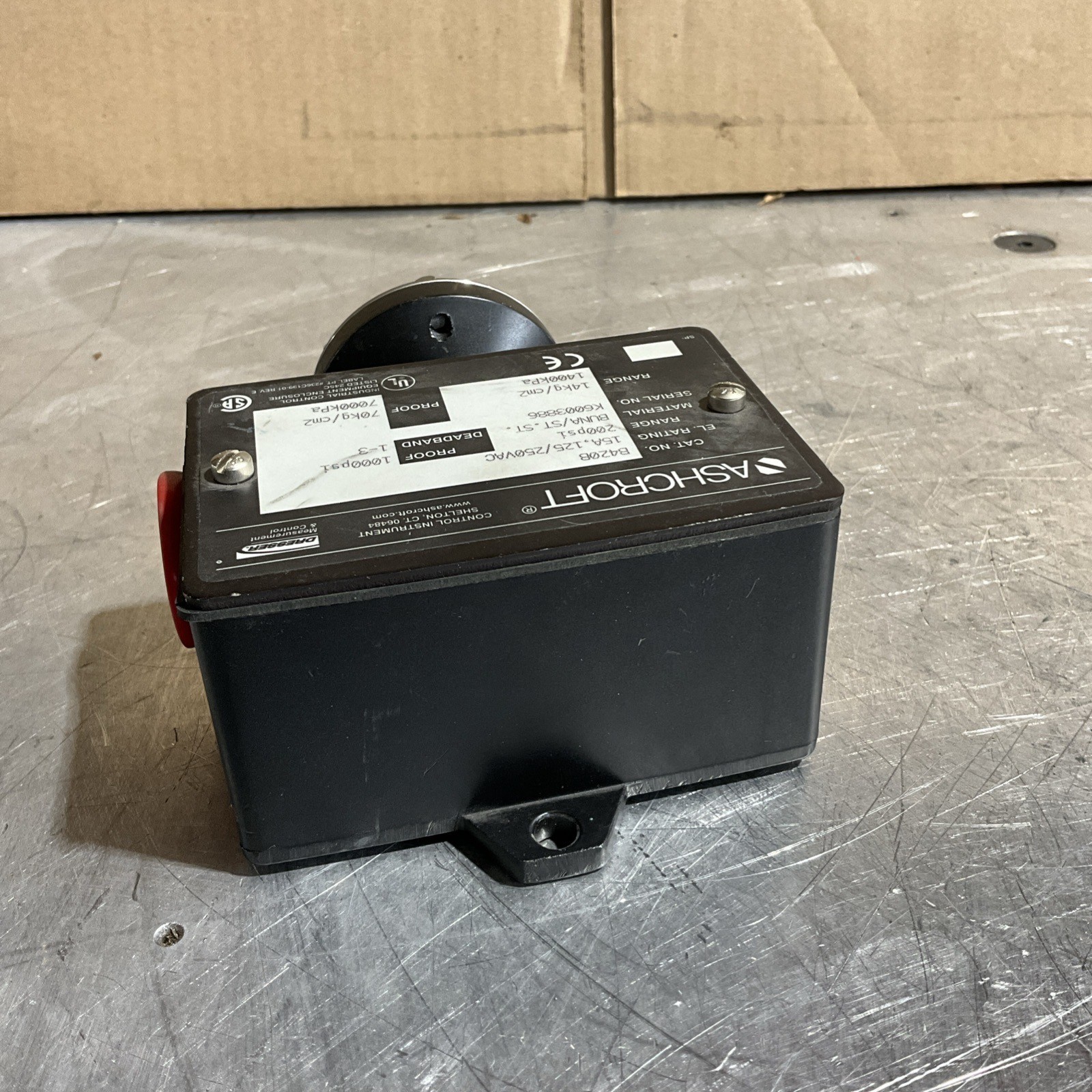 ASHCROFT B420B PRESSURE SWITCH 100PSI NOS
