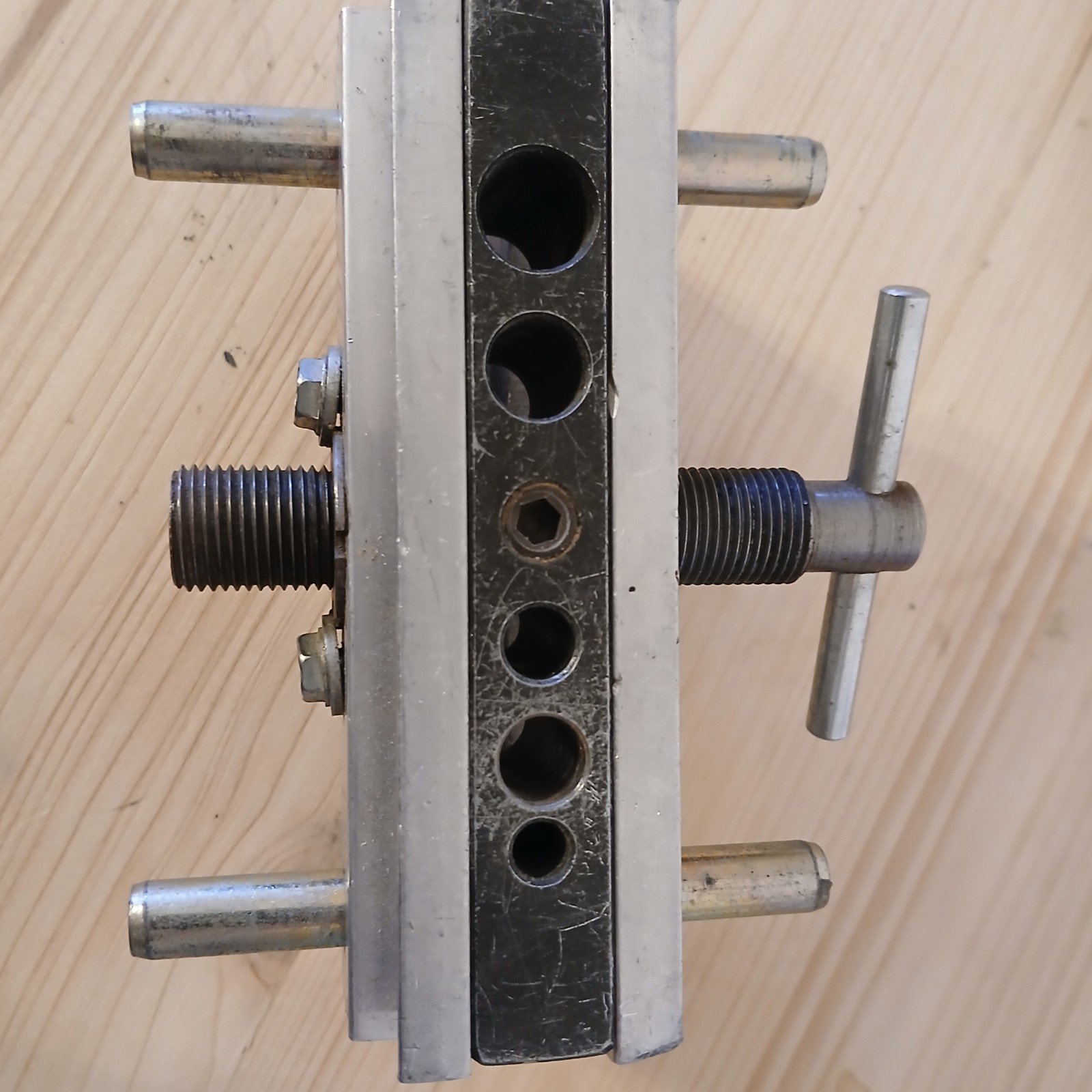 Dowl-it Self Centering Dowel Pin Drill Guide Vise Model 1000 Made U.S.A.