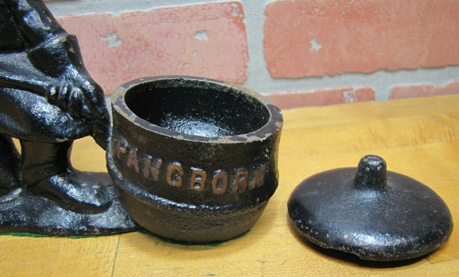 PANGBORN Old Cast Iron Foundry Worker Doorstop Decorative Art Statue