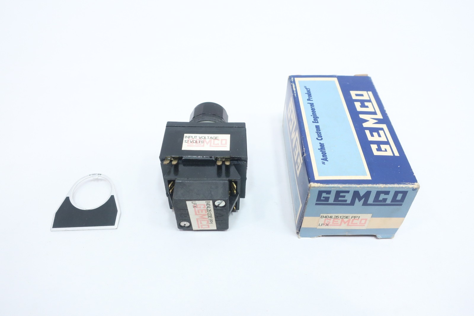 Gemco B404L25123EPP1 Illuminated Amber Pushbutton Selector Switch