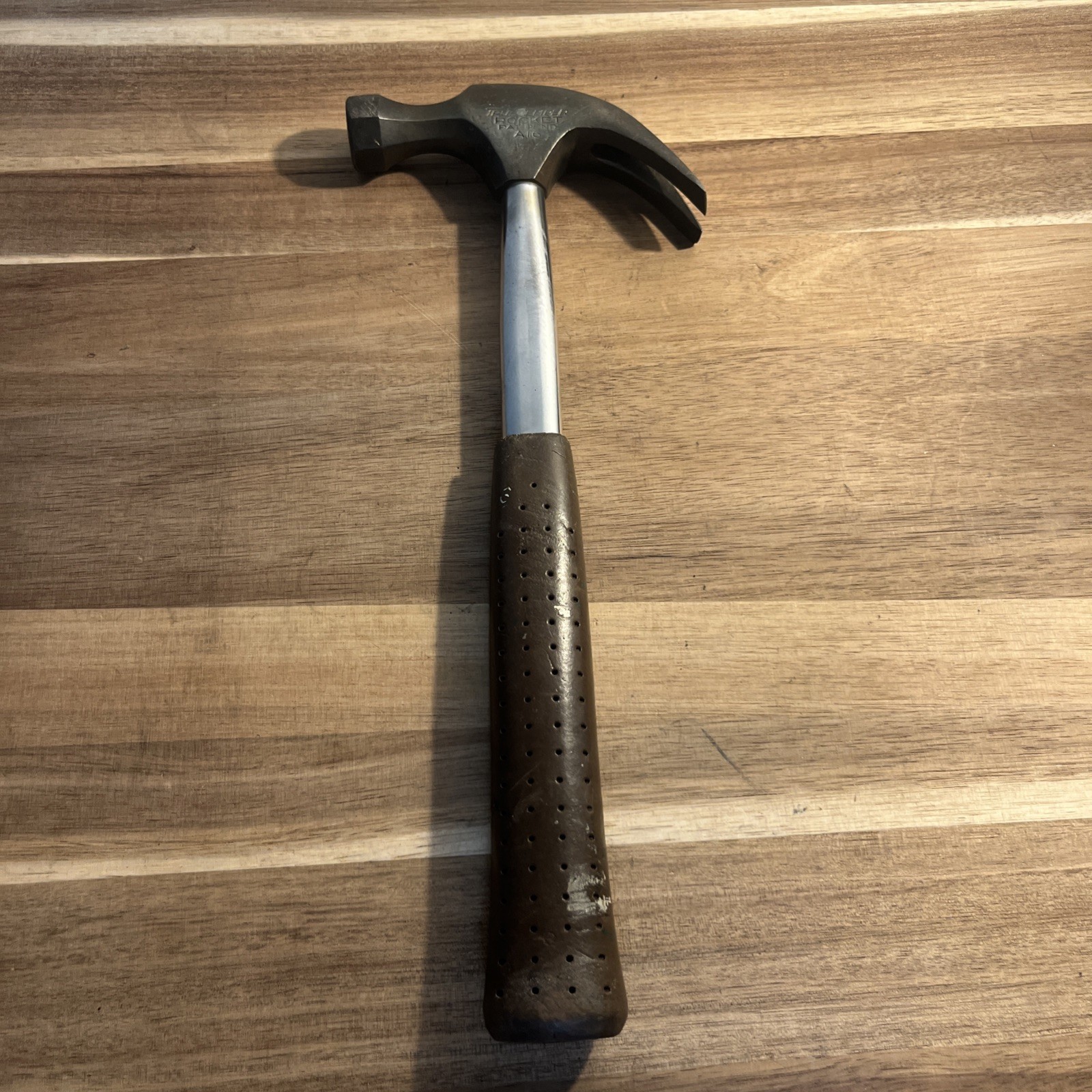 Vtg. True Temper A16 Curved Claw Hammer Pat Pending Brown Handle 13" Long