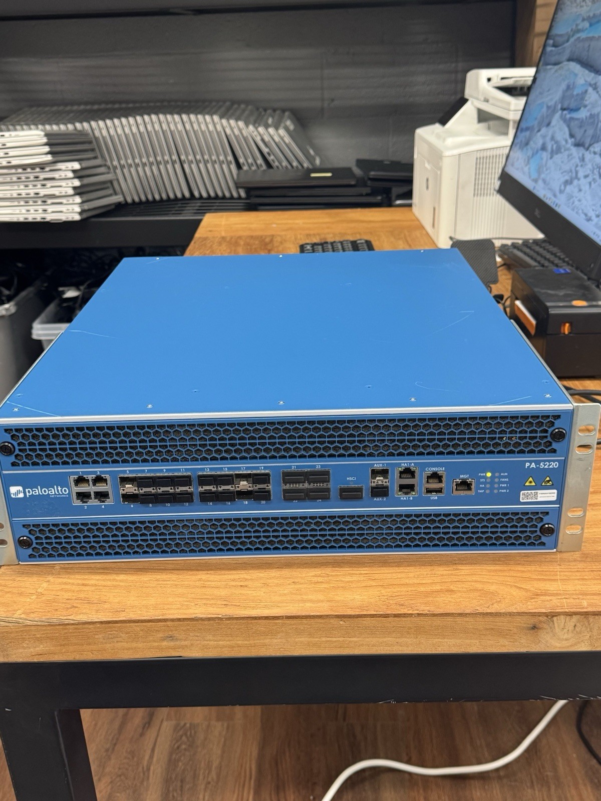 Palo Alto Networks PA-5220 Firewall Network Security , 2x2tb HDD, 2x240 Grade A
