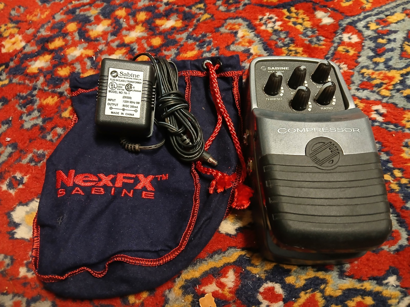 Sabine NEX-5400 Compressor Pedal w/ Power Supply and Carrying Bag