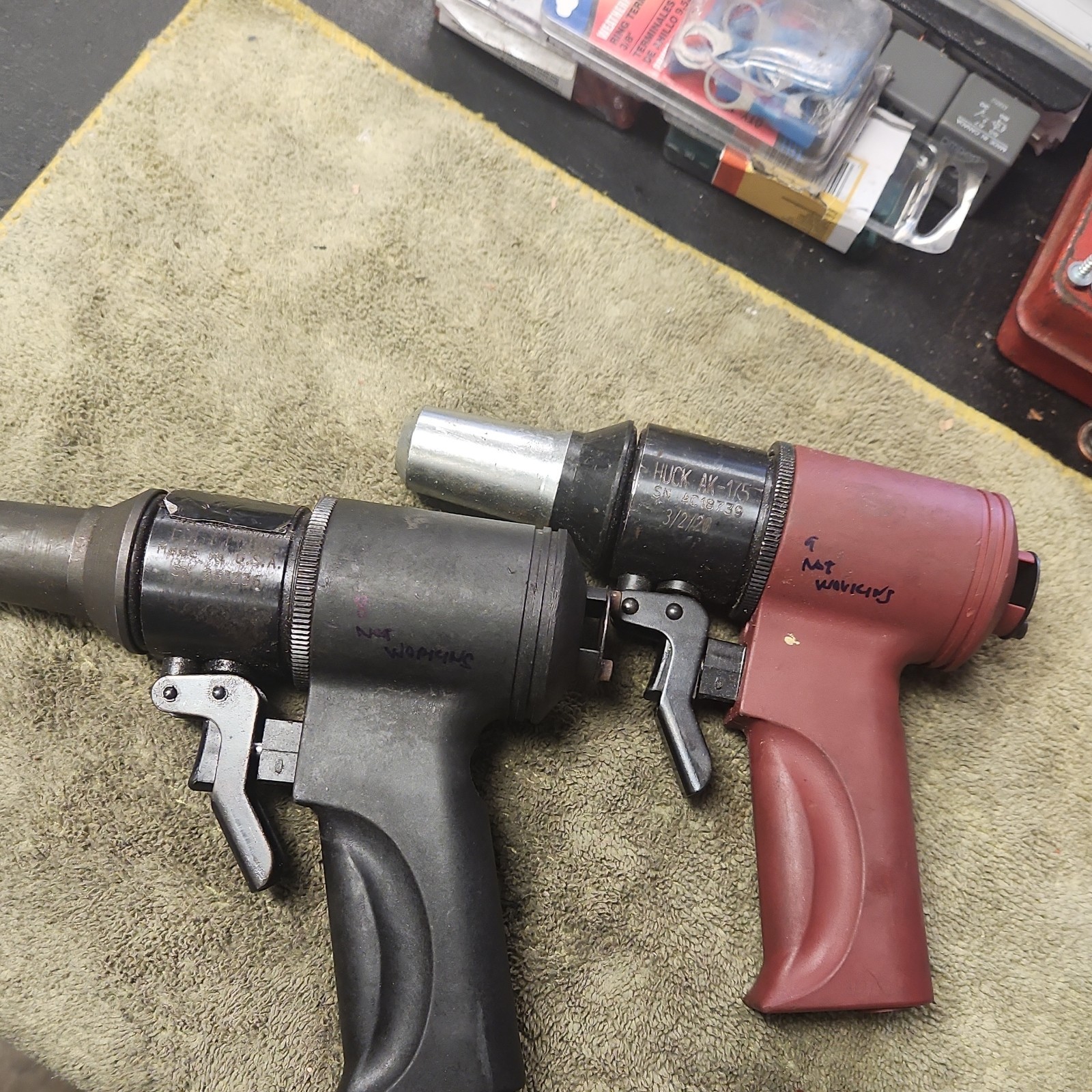 Huck AK-175 (MPN AK-175)  and AK- 100 Pneumatic Rivet Guns  Air Riveter Tool