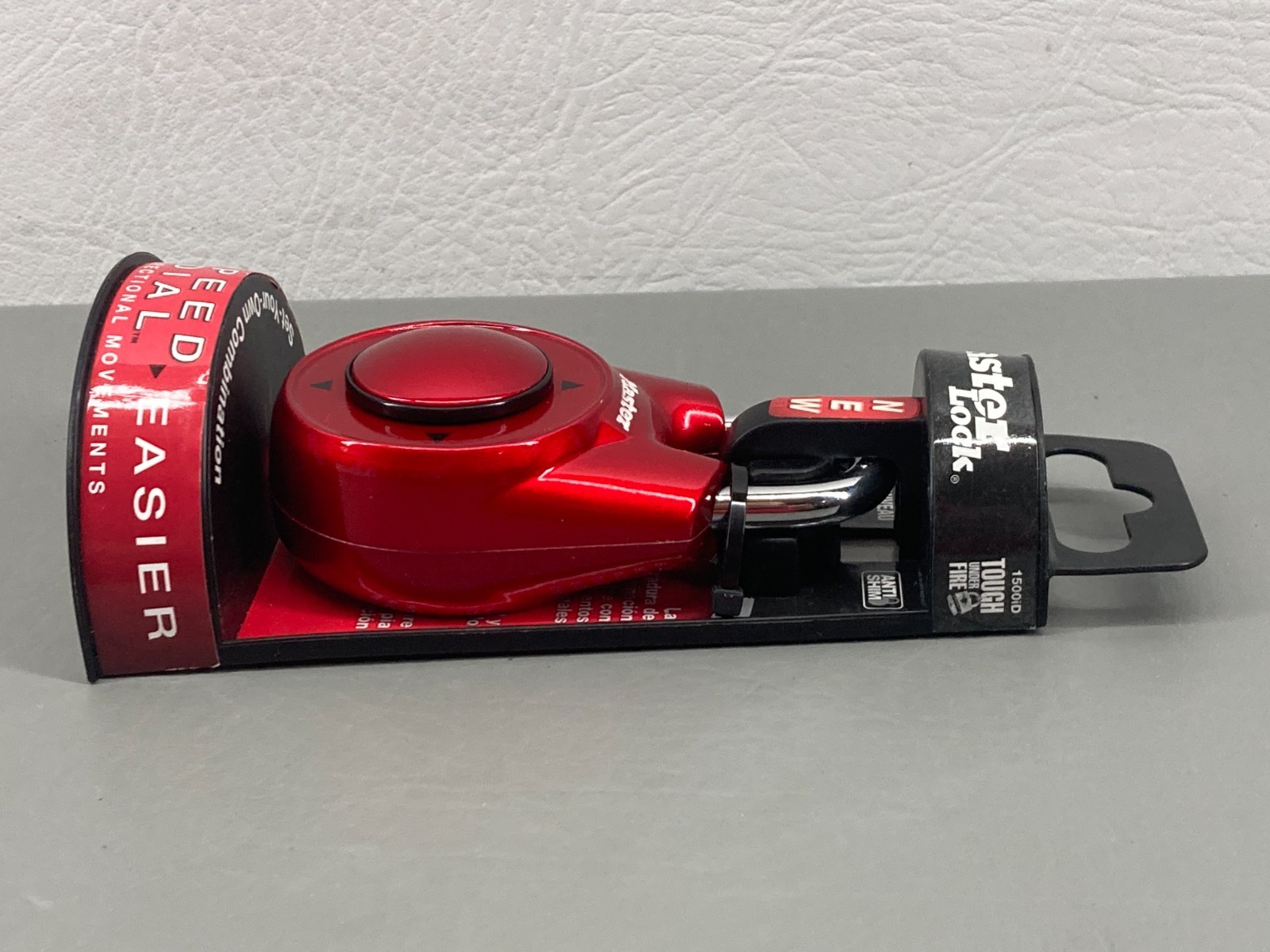 Master Lock Speed Dial Resettable Combination 1500iD Directional Movement Red