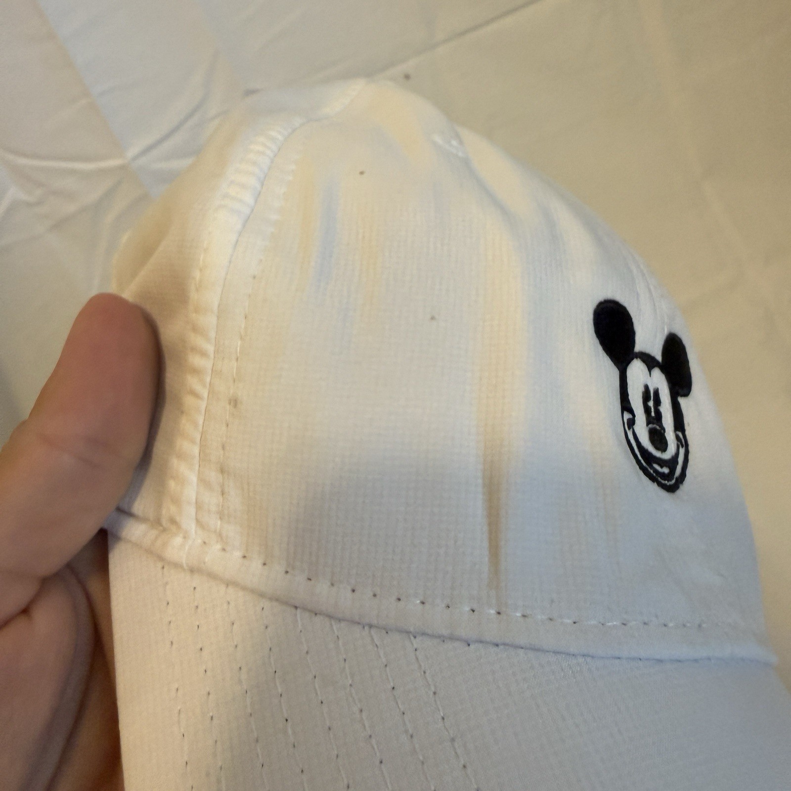 EUC Nike Mickey Mouse Authentic Disney Dri-Fit Featherlight Running OSFA Hat Cap