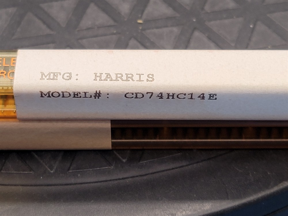 New (16pcs) CD74HC14E HARRIS SEMI IC Logic