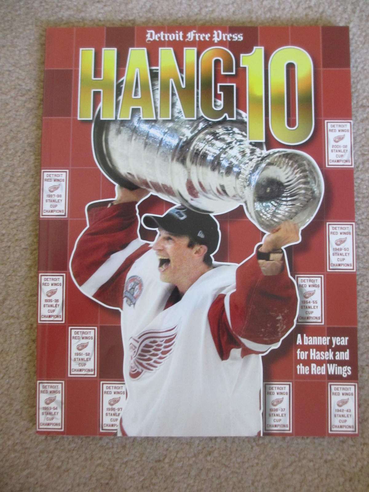 DETROIT FREE PRESS HANG 10 2002 CHAMPION DETROIT RED WINGS BOOK NEW