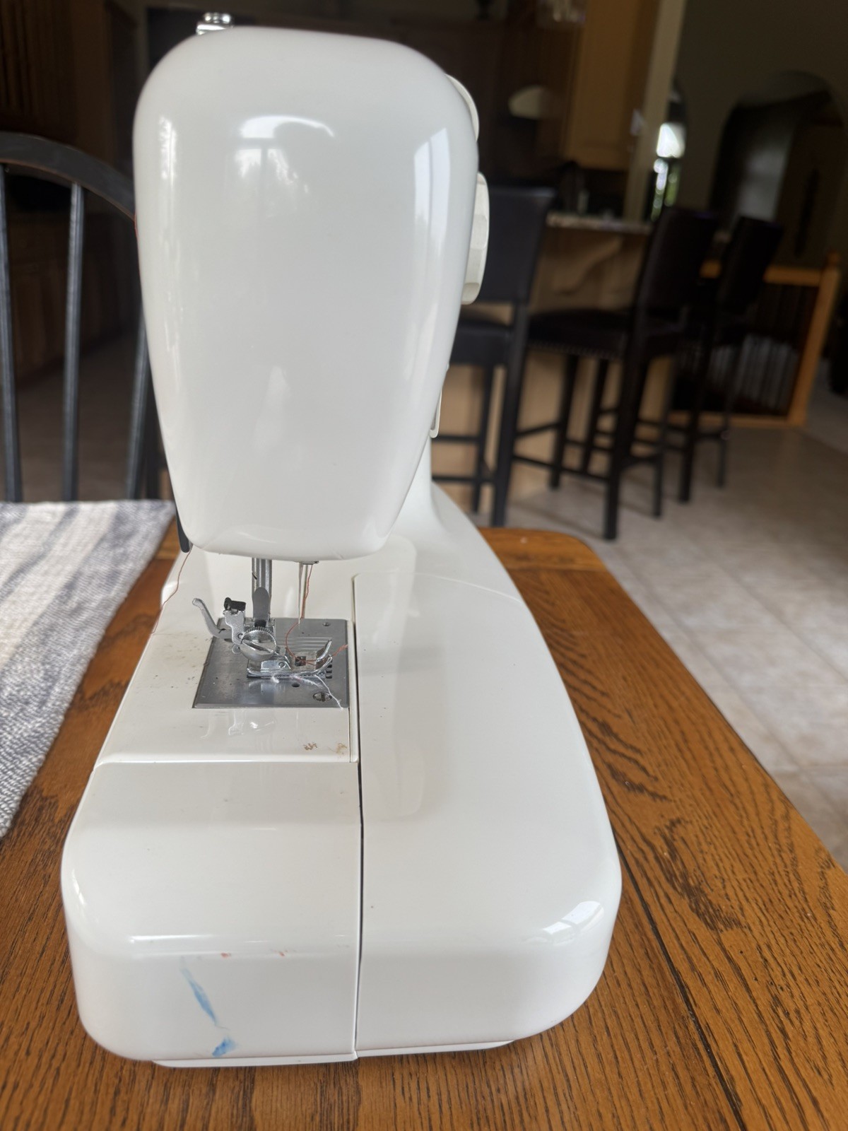 Simplicity Sewing Machine - Model S110