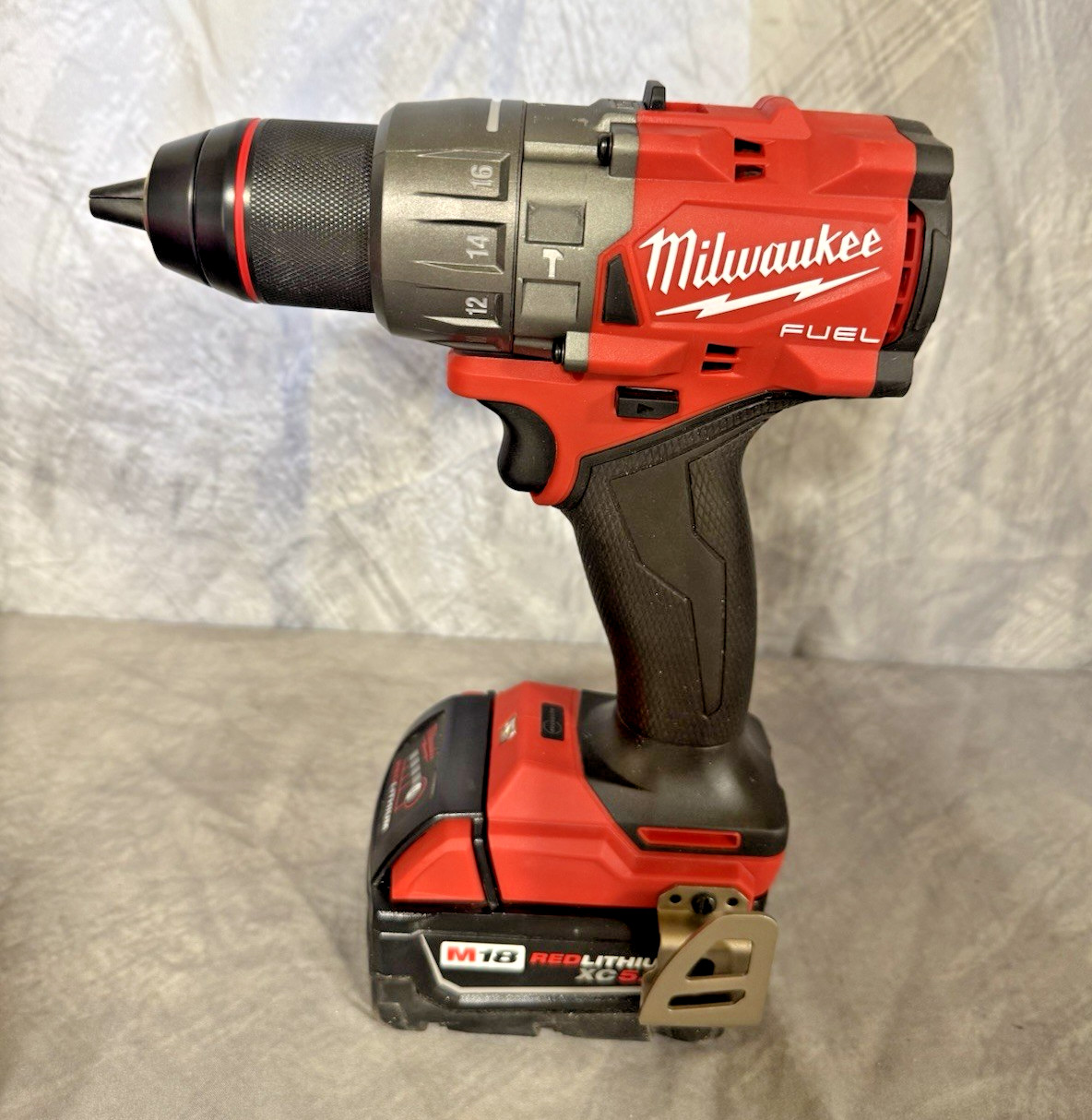 Milwaukee Electric - Variable Speed M18 Fuel. 1/2 Hammer Drill-Driver KIT