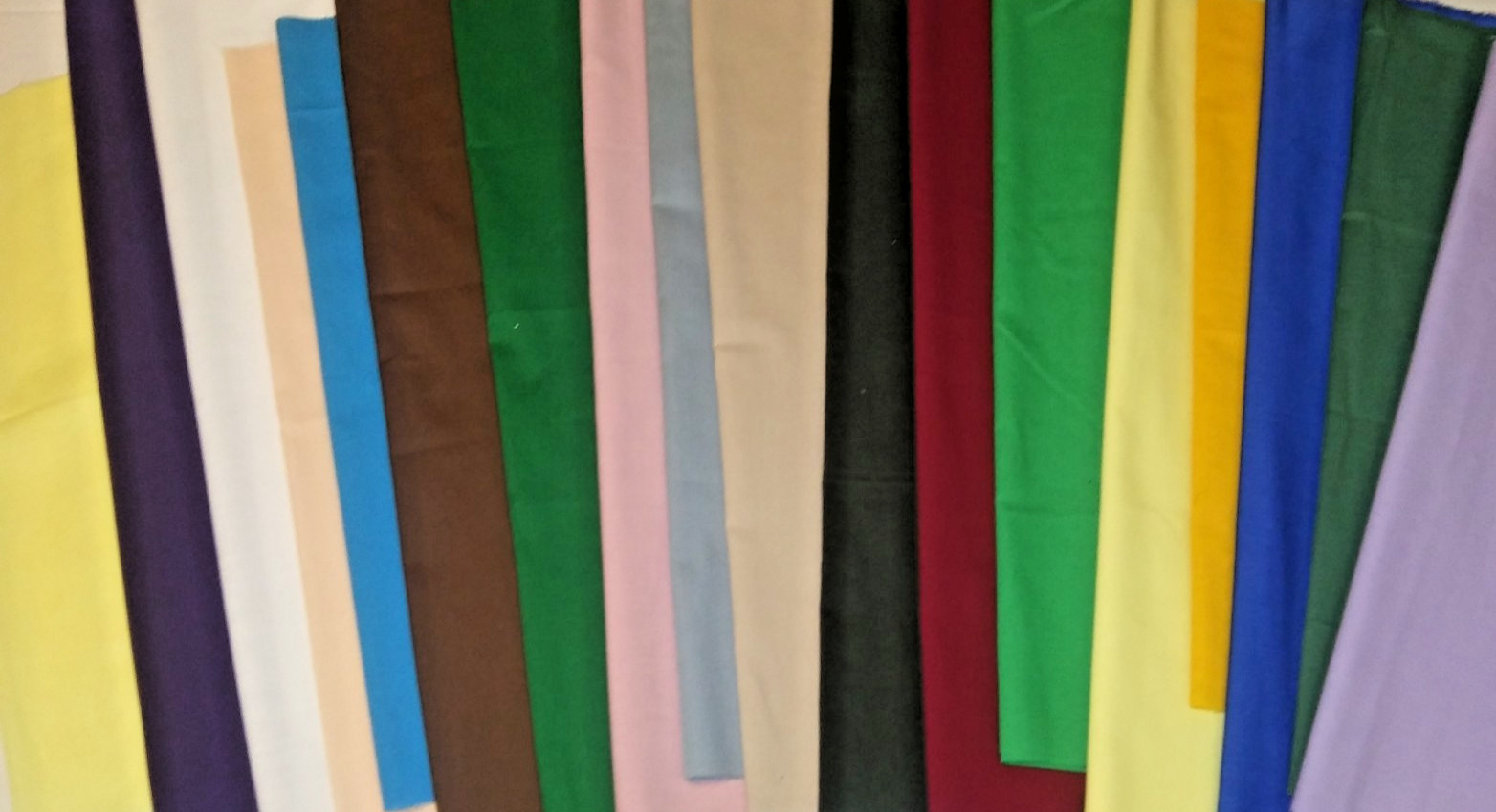 18 Pieces Fat Quarters Solid Colors Fabric 4.5 Yards Cotton and Blends (READ)