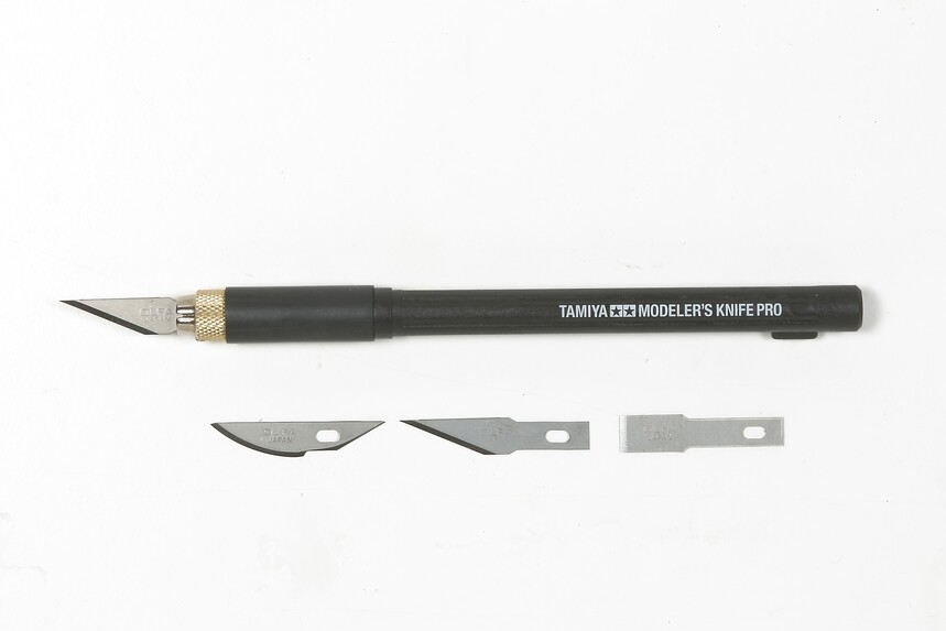 Tamiya Modeller's Knife Pro (Body & Blades: 3x Straight, 2x Curved, 2x Chisel)