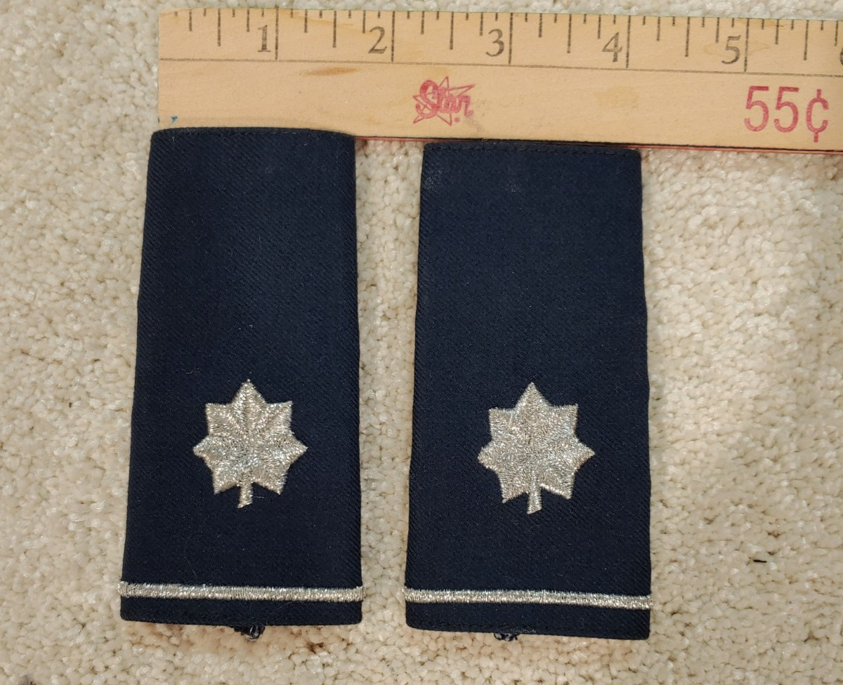 Military Militaria U.S.A.F Lieutenant Colonel Shoulder Marks