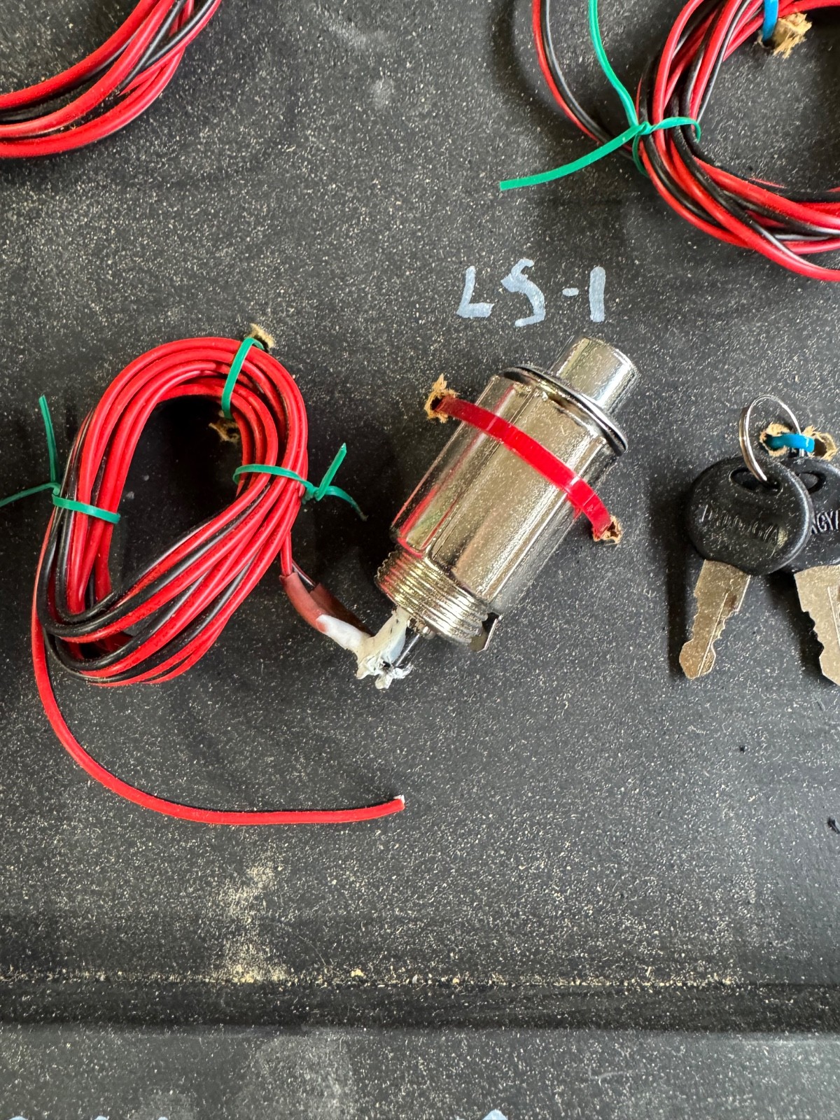 hidden kill switch for car 3 styles
