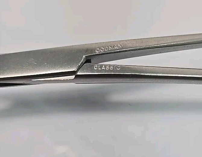 Codman 37-1141 DeBakey Classic Aorta Aneurysm Clamp, 10.5" Length