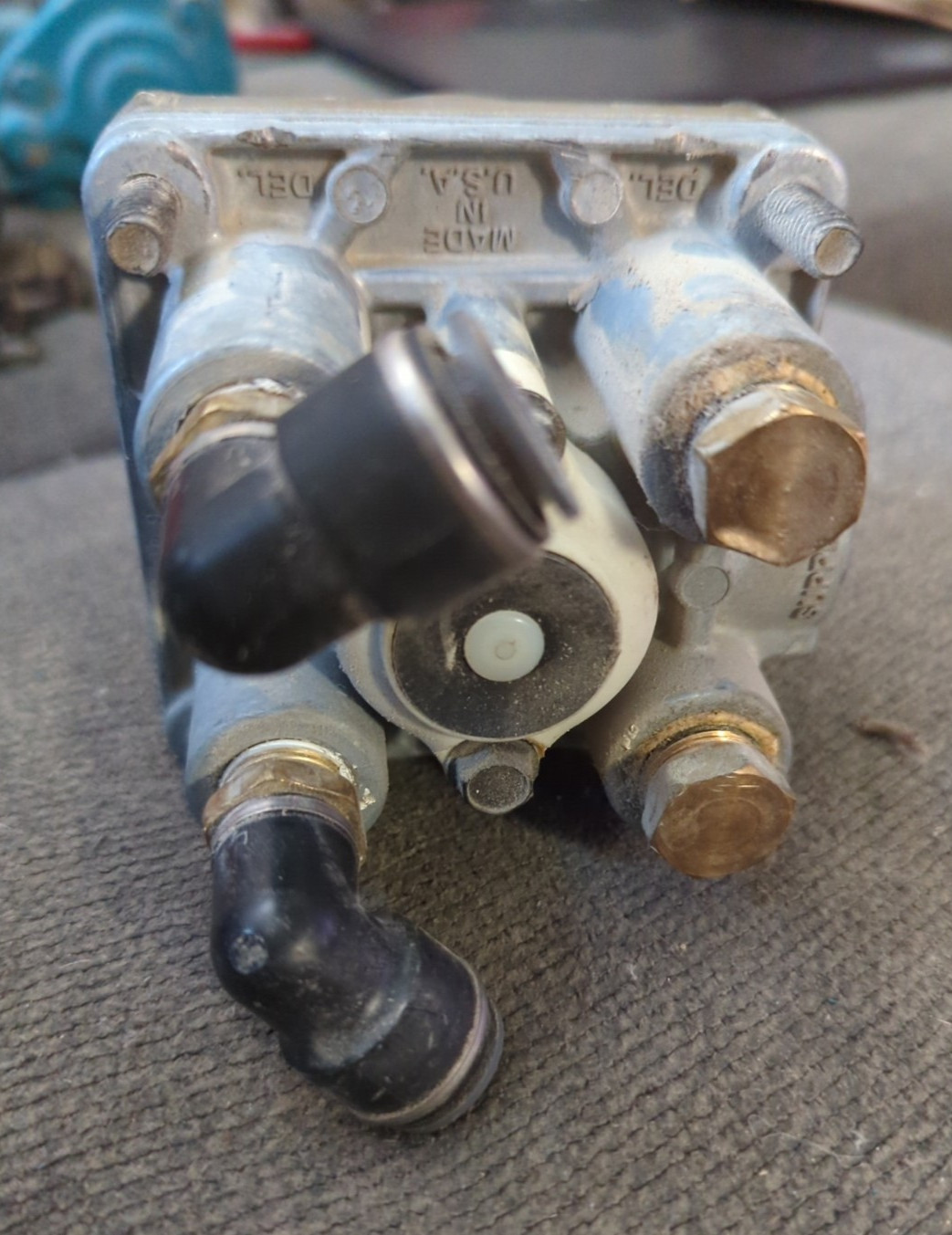 Sealco 110416 Air Brake Relay Valve 4 Delivery Ports, 3/8 In. Npt Control RV040