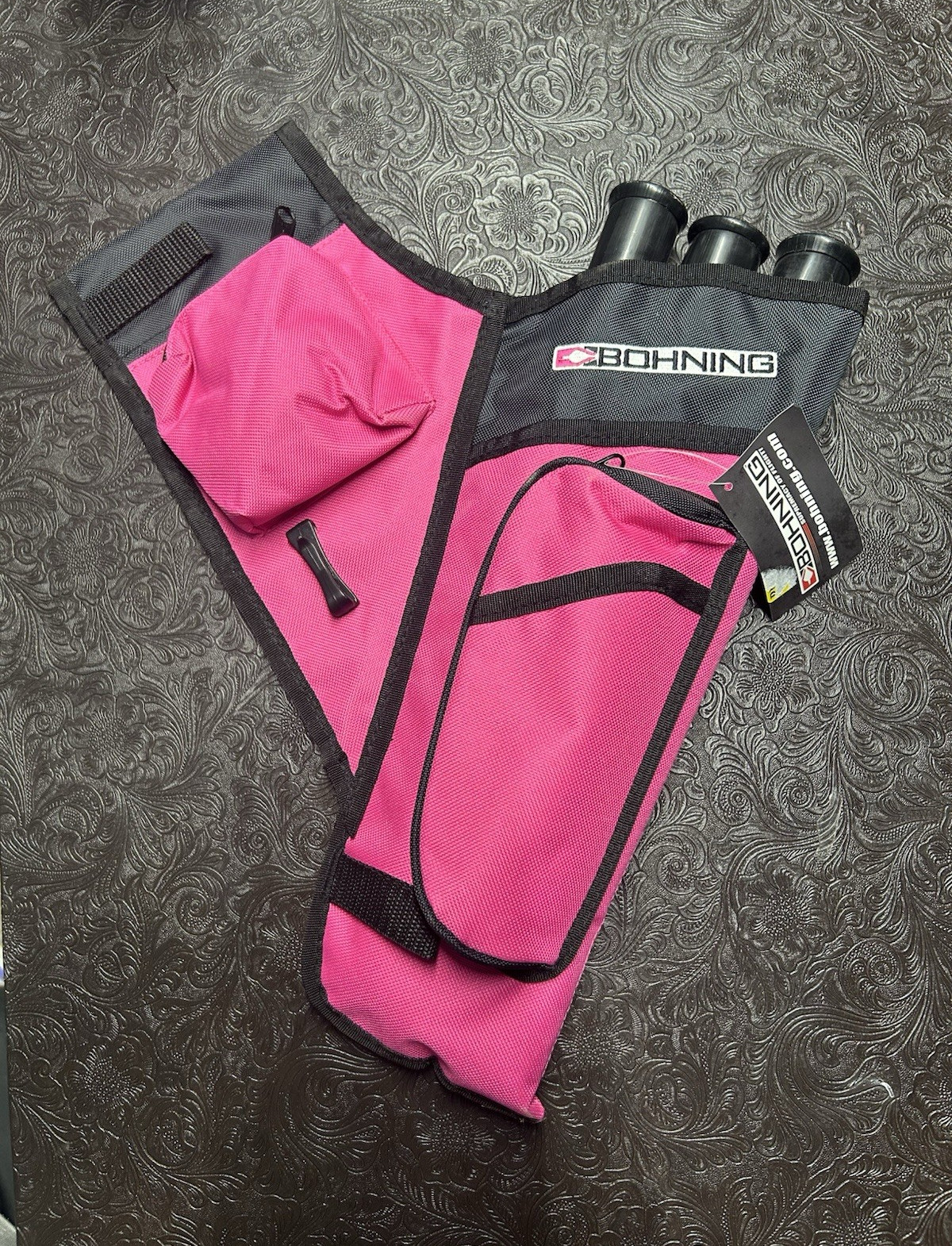 Bohning Pink 3 Tube Target Archery Quiver Hip Quiver Arrow Holder NEW