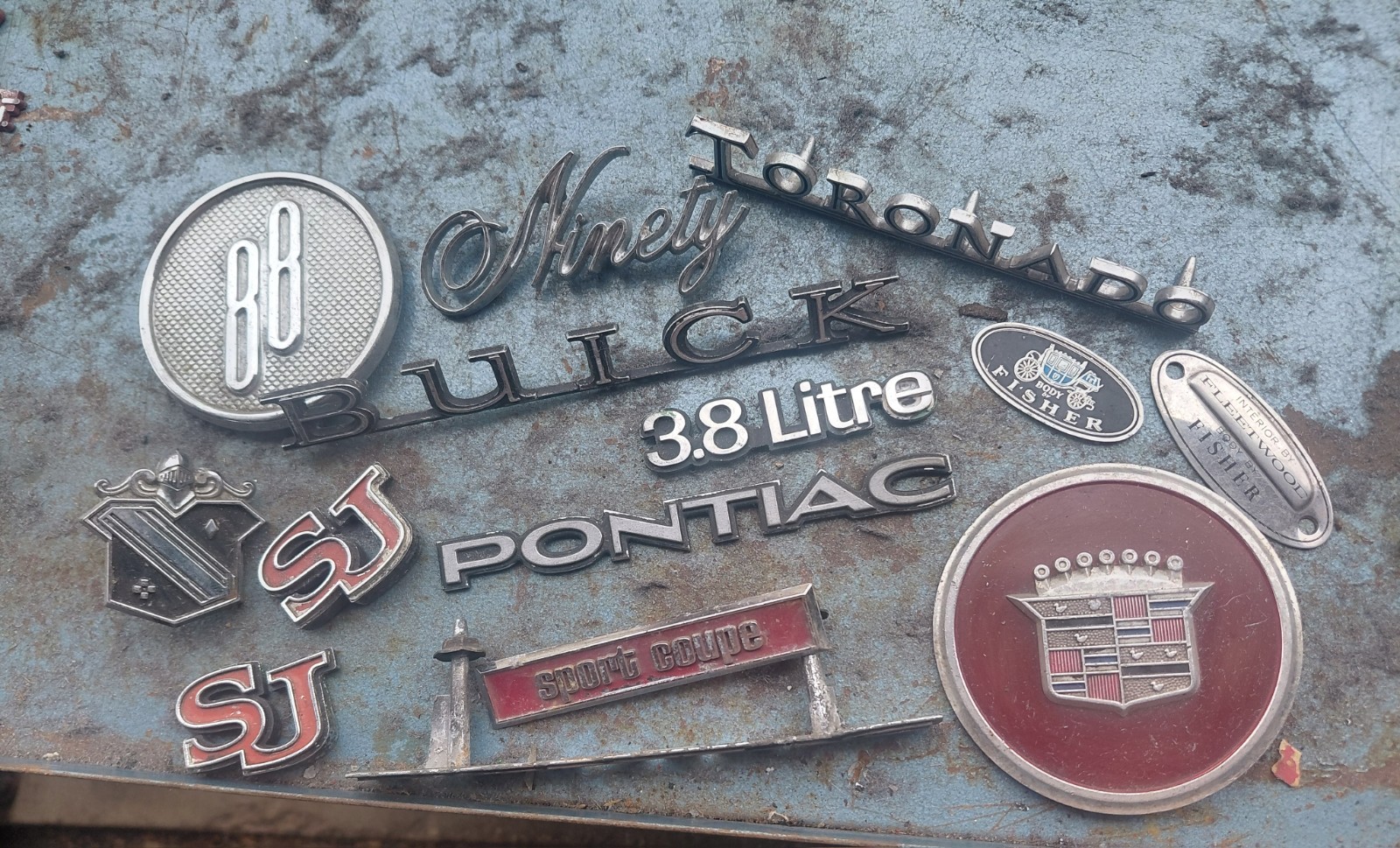 1970's Pontiac Oldsmobile Buick Cadillac Emblem Lot