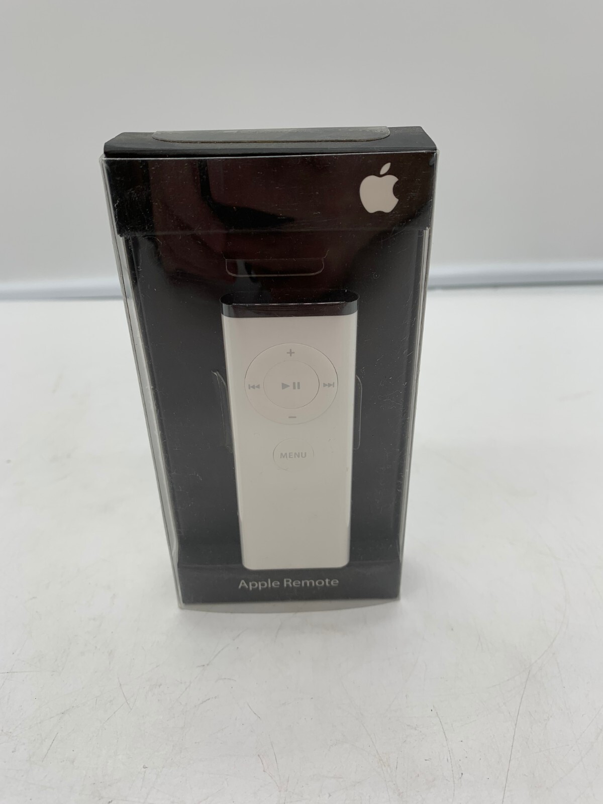NEW Apple Remote Control - infrared Slide Changer Skip Volume MA128G/B White