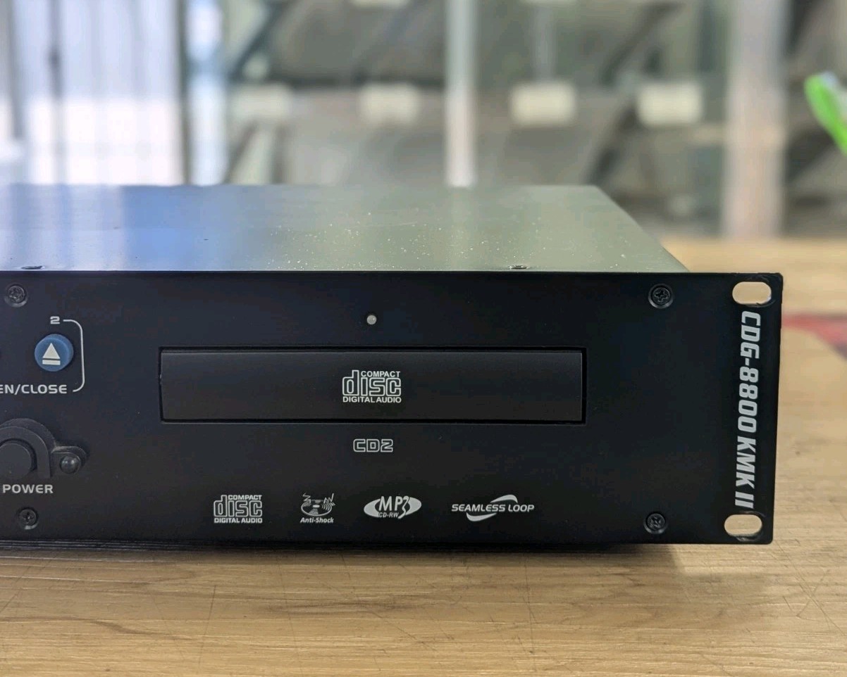 EDISON PROFESSIONAL CDG-8800 KMK II DJ DUAL CD PLAY & CONTROLLER