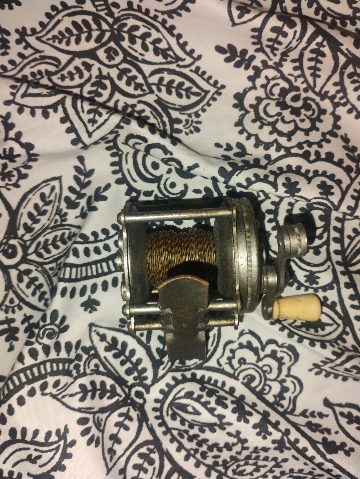 Antique Fishing Reel HENDRYX # 60