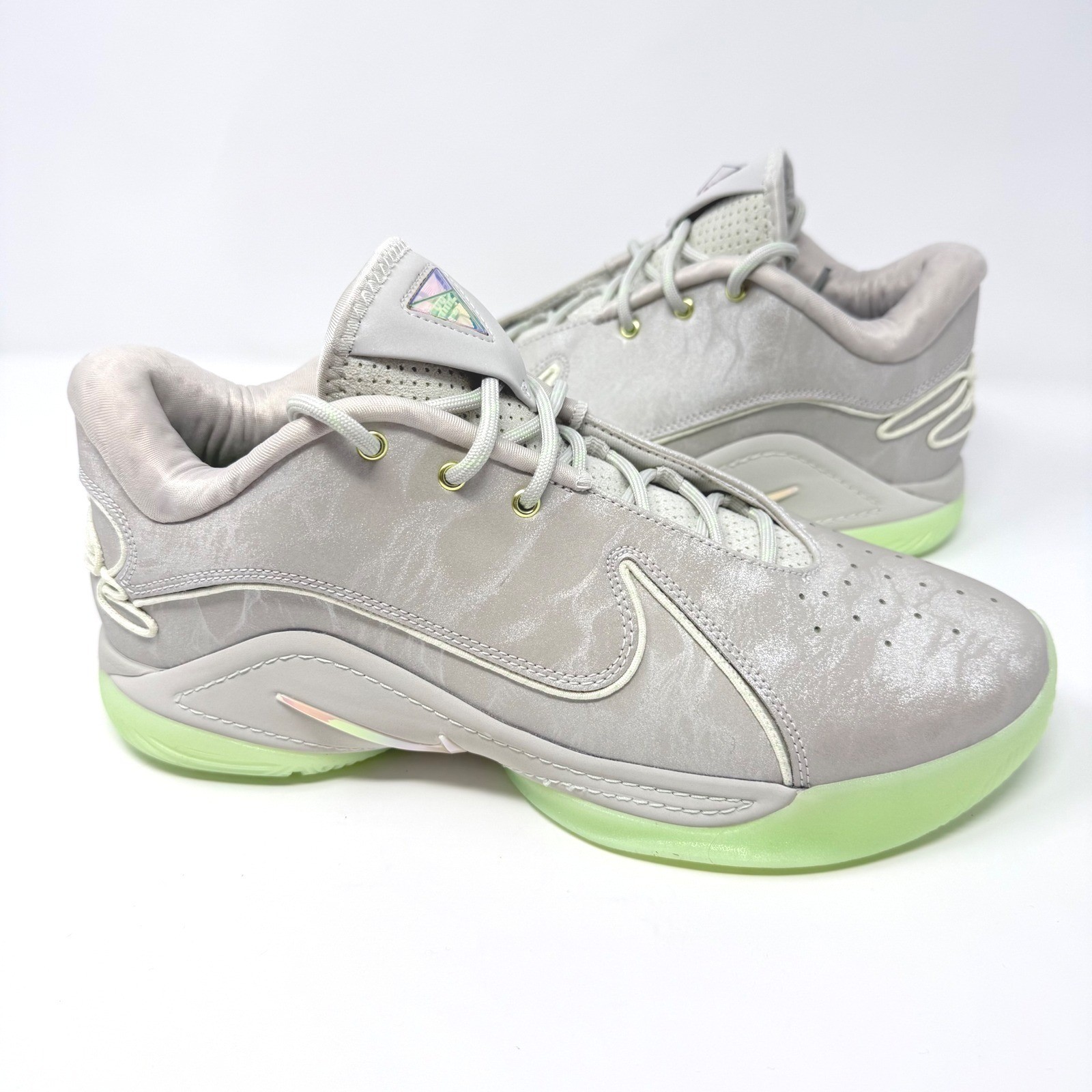 Nike Lebron XXII Basketball Shoes Mens Size 10.5 Light Bone Soft Pearl NEW