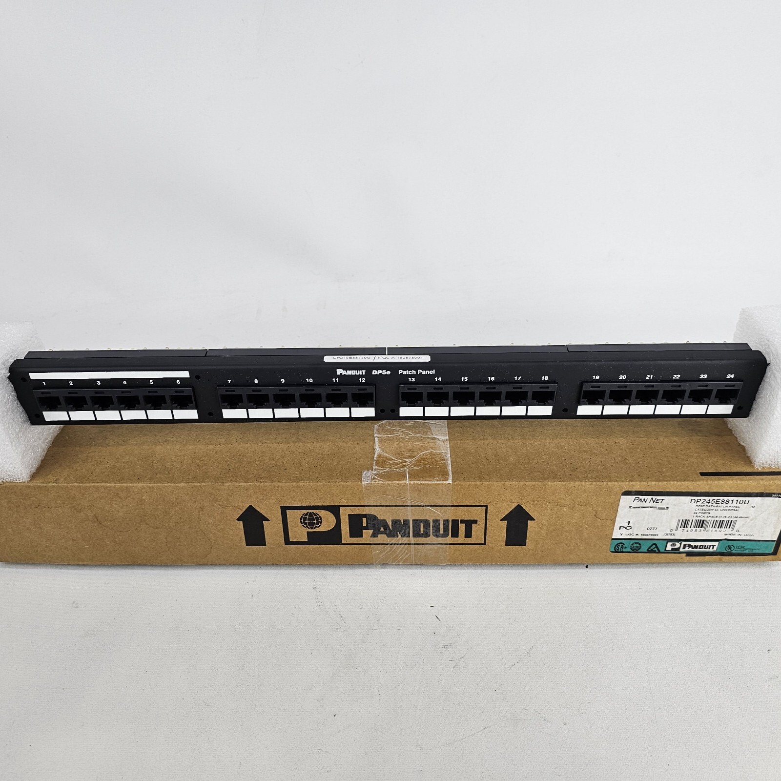 NEW PANDUIT DP5e DP245E88110U DP5E 24-PORT 1RU CAT 5E PATCH PANEL