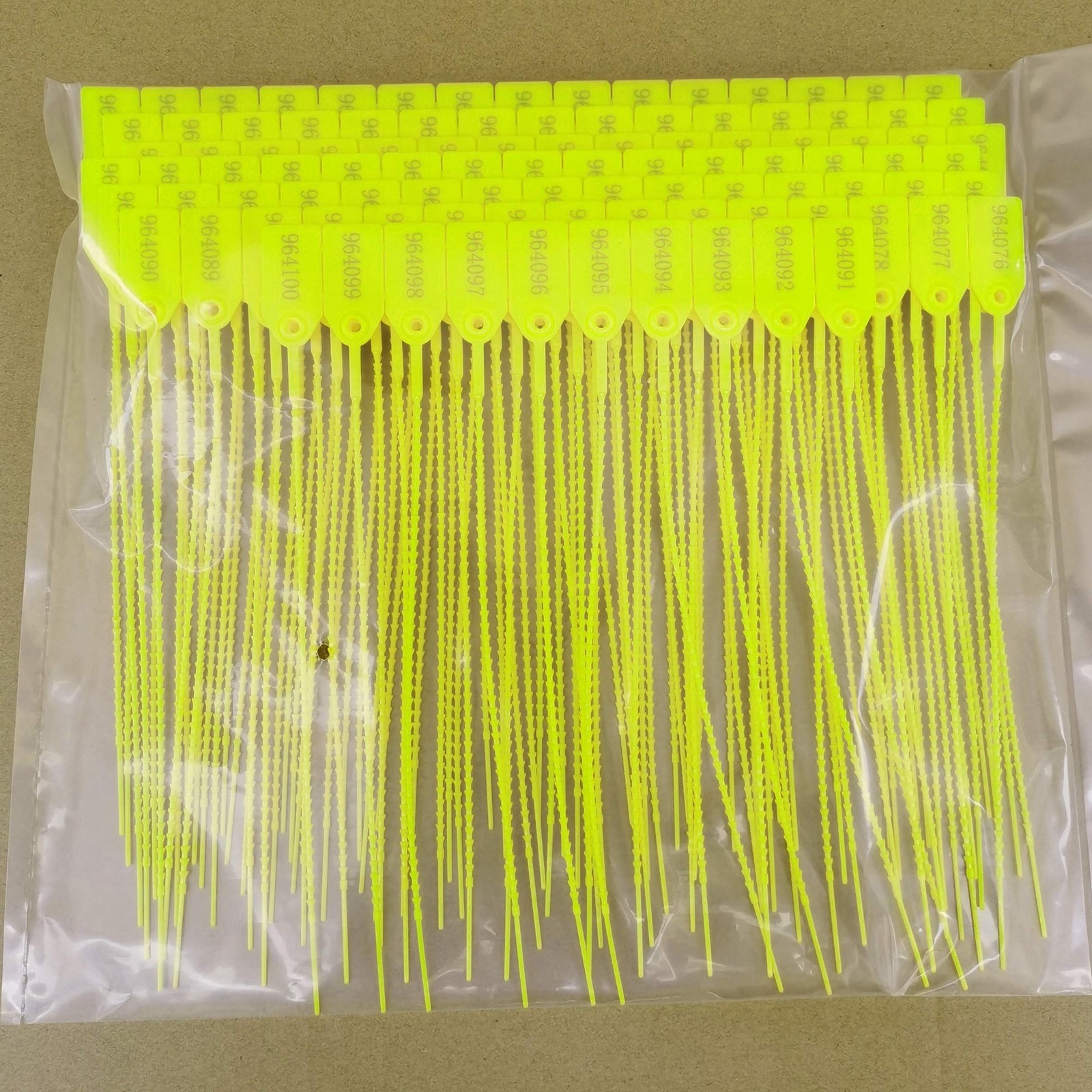 250mm Pull-Tite Plastic Security Seals Shipping Tags Disposable Signage Numbe...