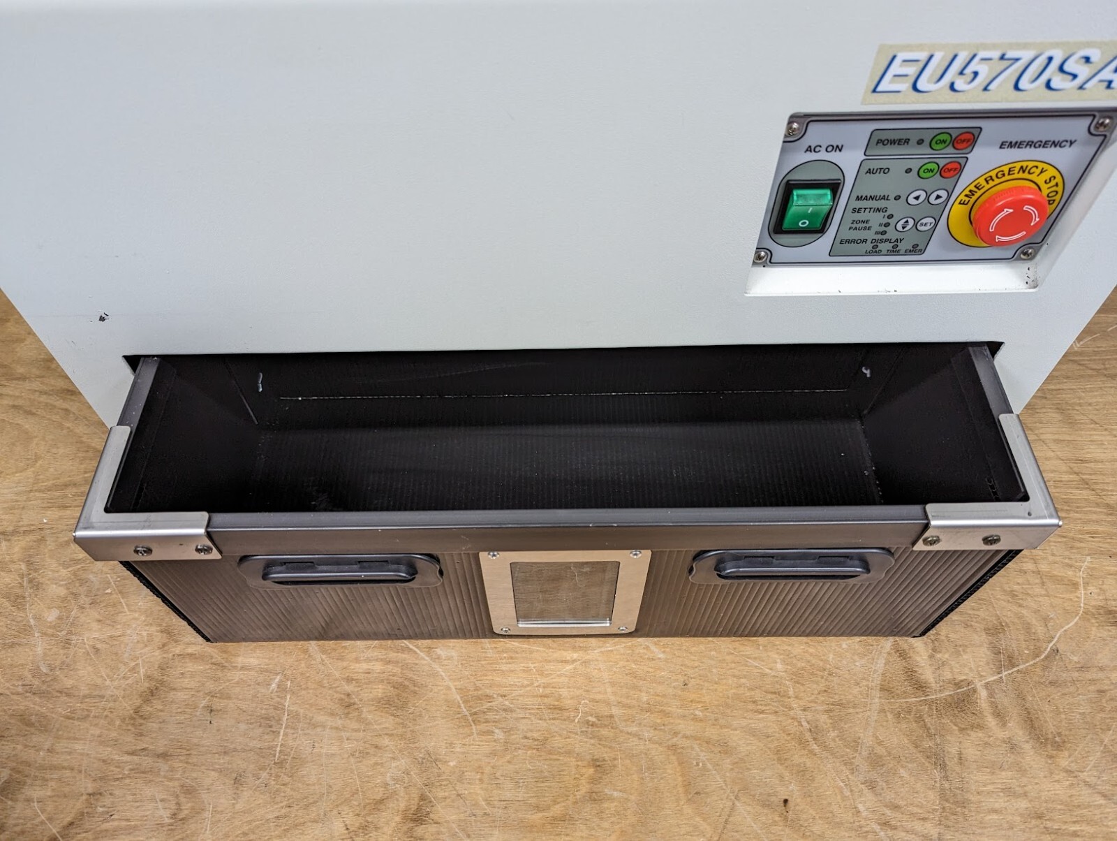 Universal Instruments Advantis Genesis Machine Feeder Tape Cutter EU570SA