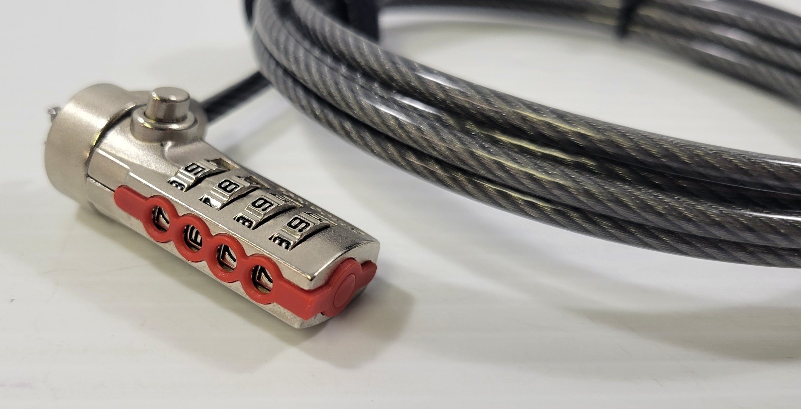 c6) Targus Computer Security Defcon SCL Serialized Combination Cable Lock