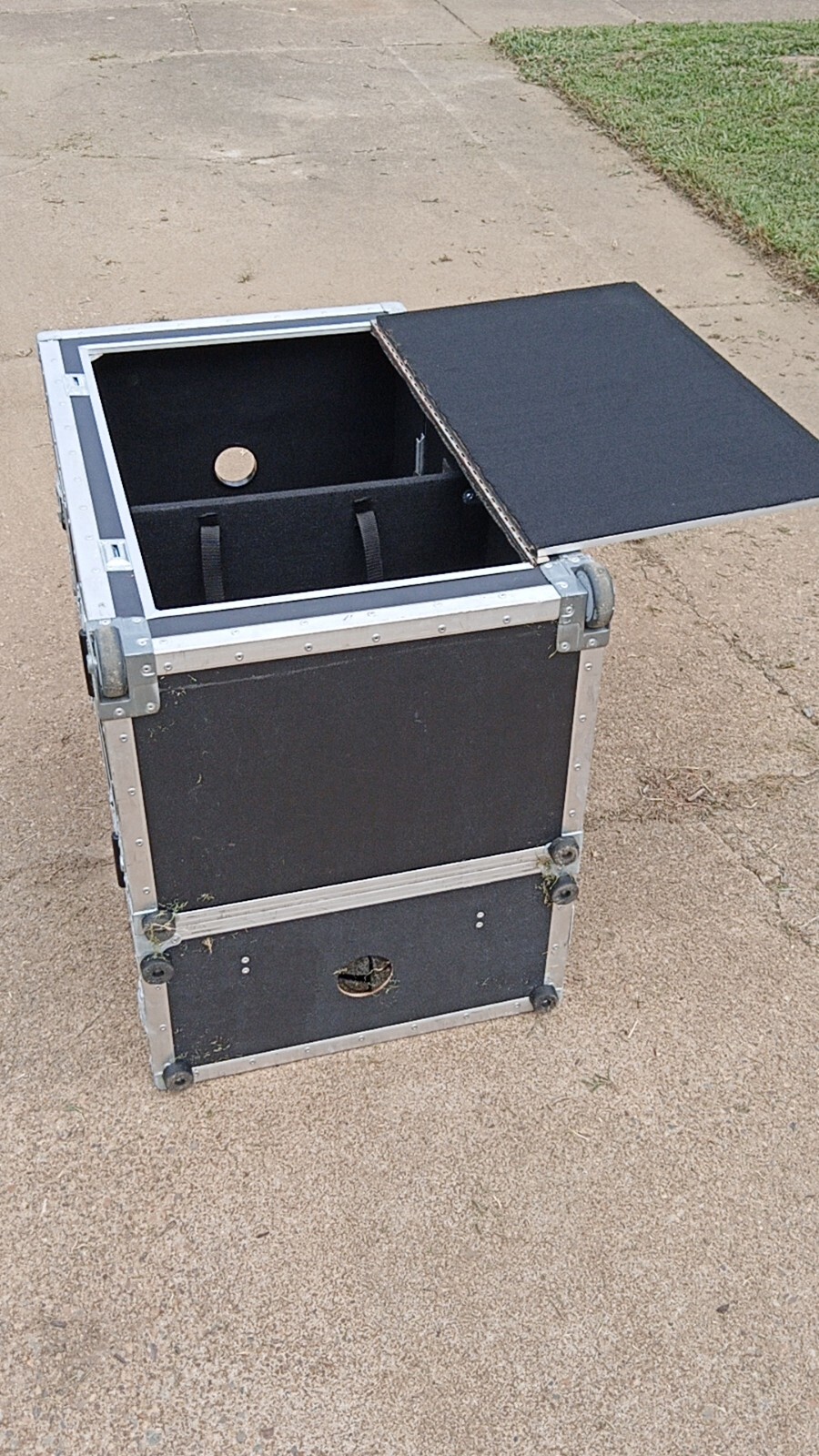 Combo Road Cases With Many Doors And Options.