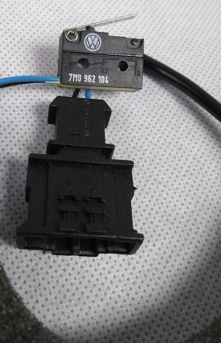 Genuine VW/Audi Microswitch Liftgate 7M0-962-104