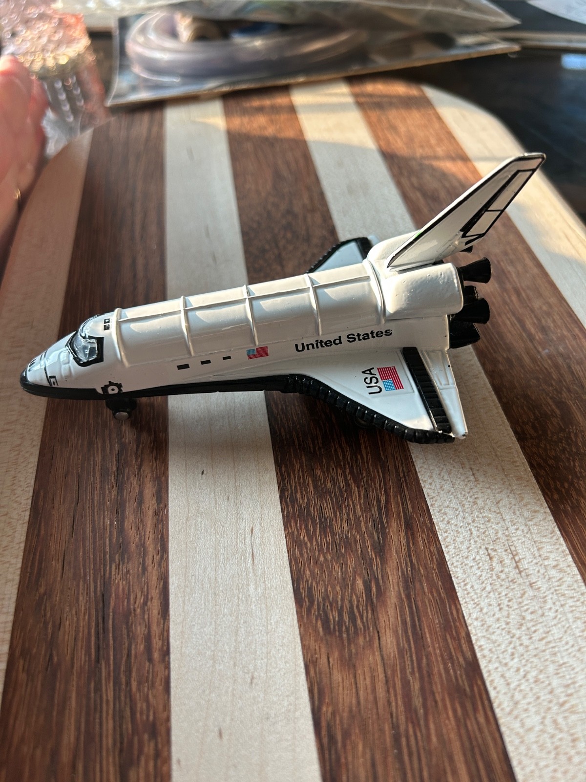 USA space shuttle die cast metal pull back for propulsion